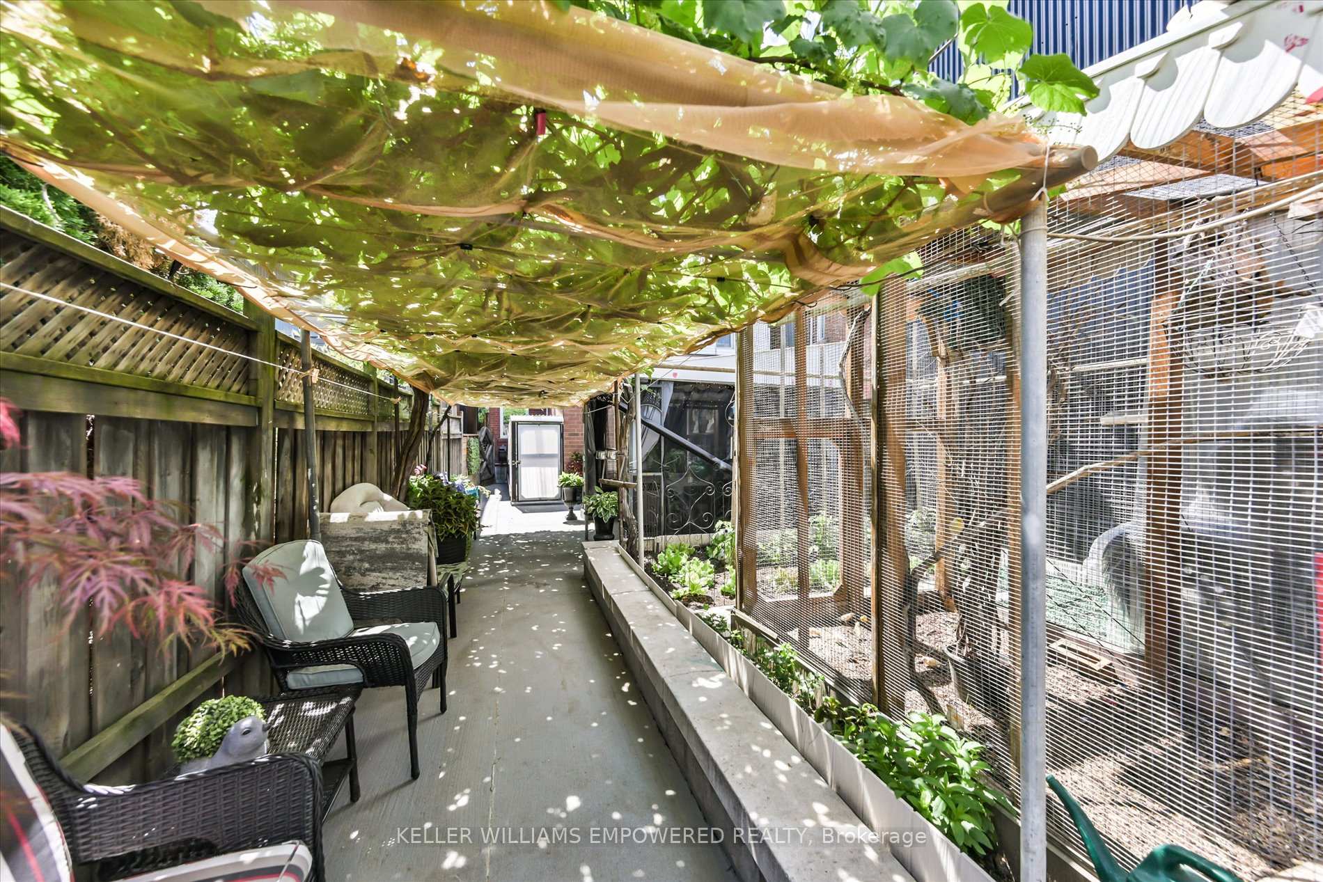 Photo 42 of 219 Earlscourt Avenue, Toronto, Corso Italia-Davenport — HOMEH