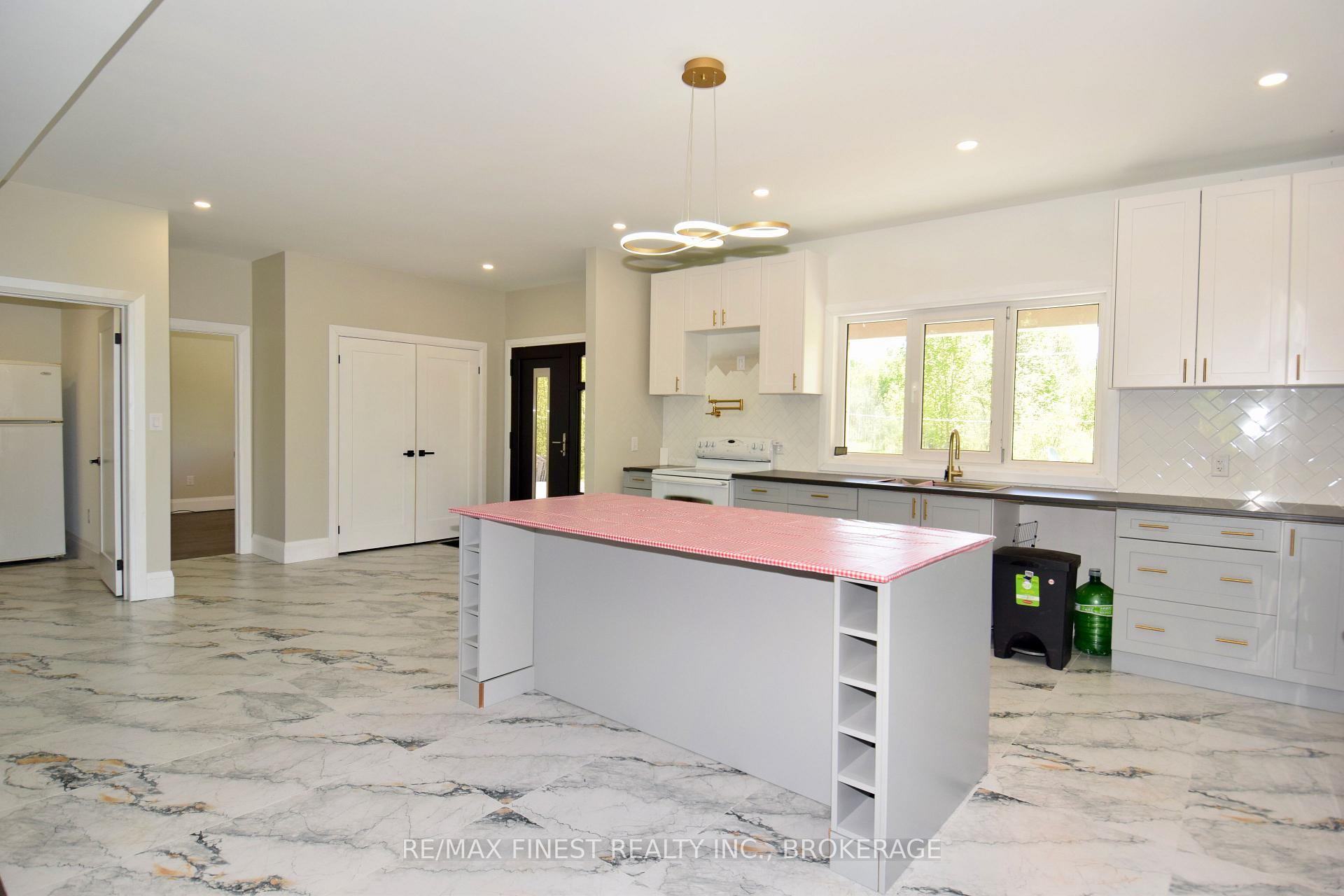 Photo 5 of 293 Bradshaw Road, Frontenac, Frontenac South — HOMEH