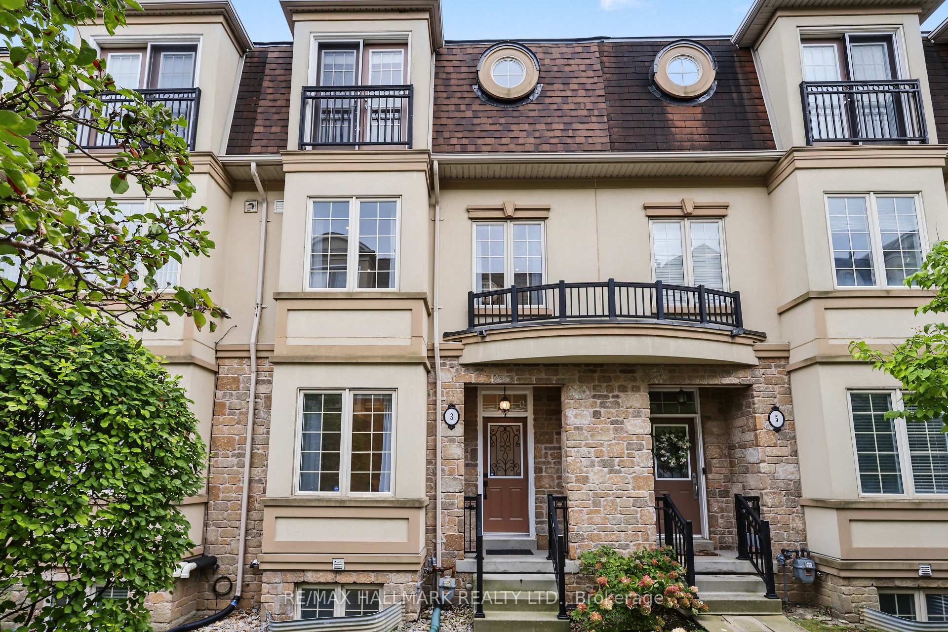Photo 4 of 3 Flook Lane, North York, Willowdale West — HOMEH