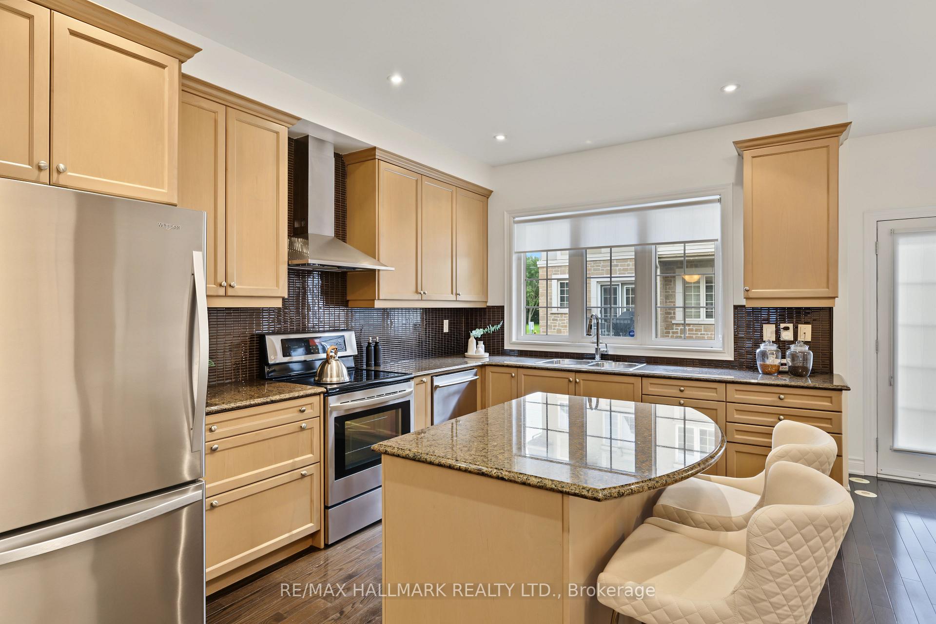 Photo 24 of 3 Flook Lane, North York, Willowdale West — HOMEH