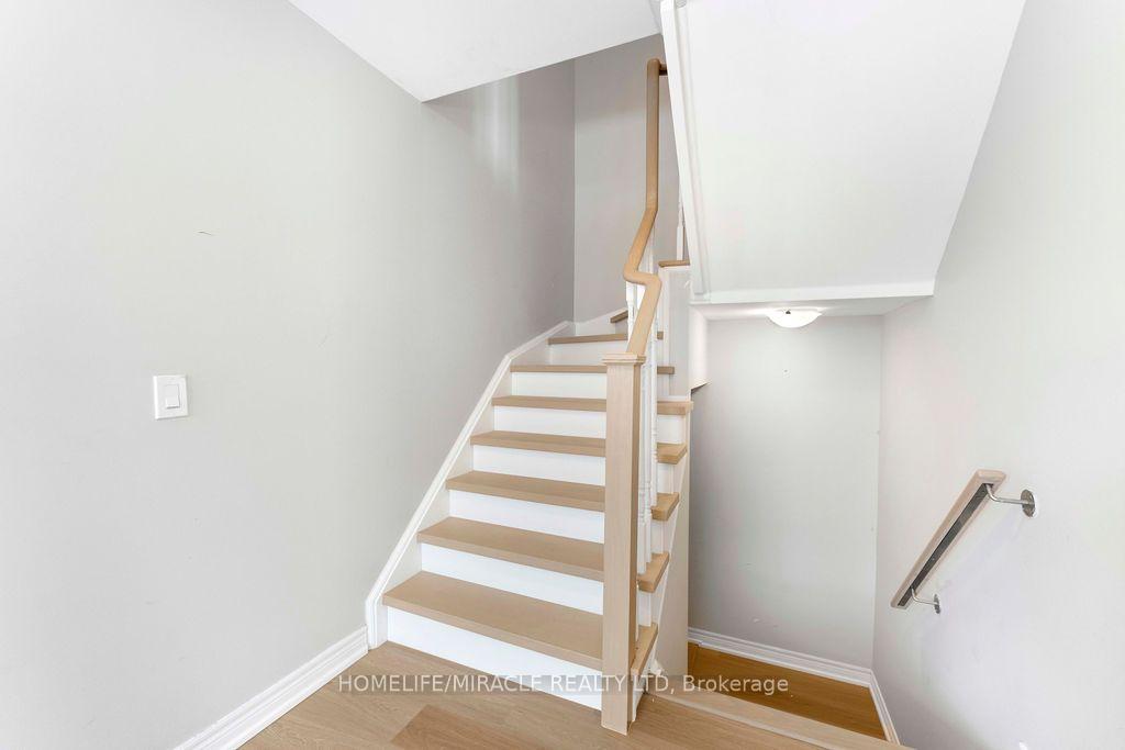 Photo 8 of 2352 Steeplechase Street, Oshawa, Windfields — HOMEH