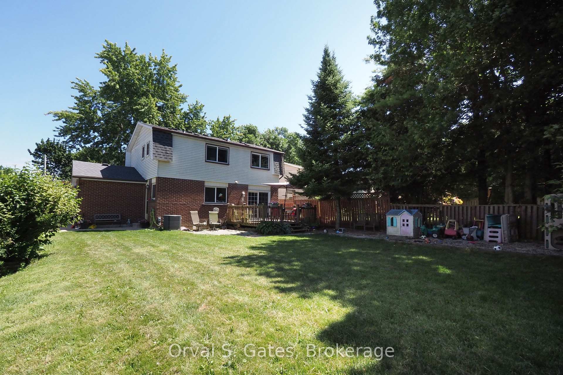 Photo 5 of 3 Queensdale Crescent, Guelph, Willow West/Sugarbush/West Acres — HOMEH