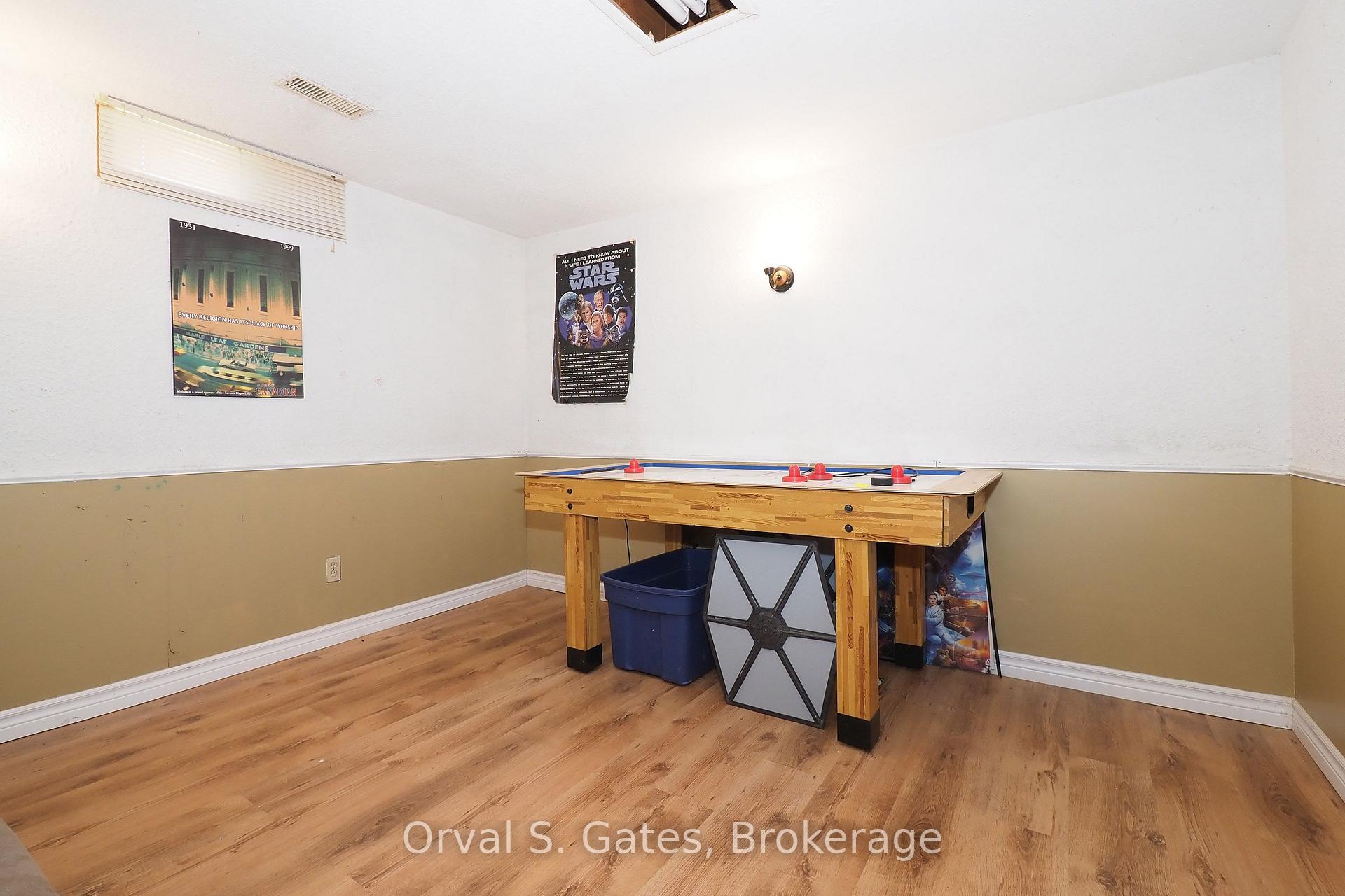 Photo 7 of 3 Queensdale Crescent, Guelph, Willow West/Sugarbush/West Acres — HOMEH