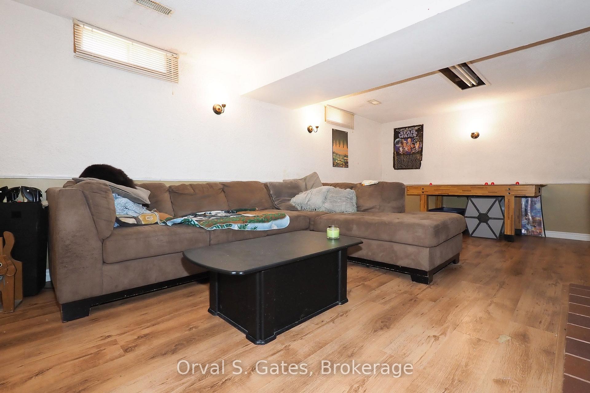 Photo 8 of 3 Queensdale Crescent, Guelph, Willow West/Sugarbush/West Acres — HOMEH