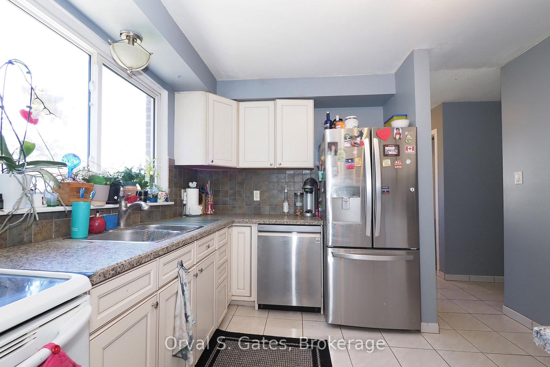 Photo 16 of 3 Queensdale Crescent, Guelph, Willow West/Sugarbush/West Acres — HOMEH