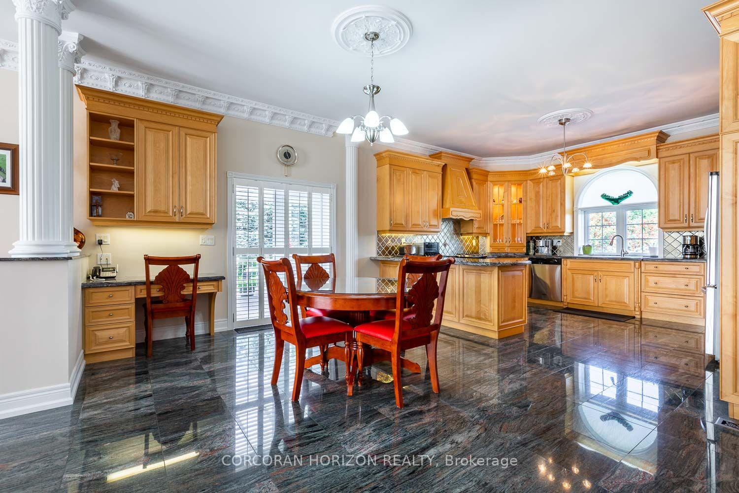 Photo 4 of 16 Rosegarden Drive, Brampton, Toronto Gore Rural Estate — HOMEH
