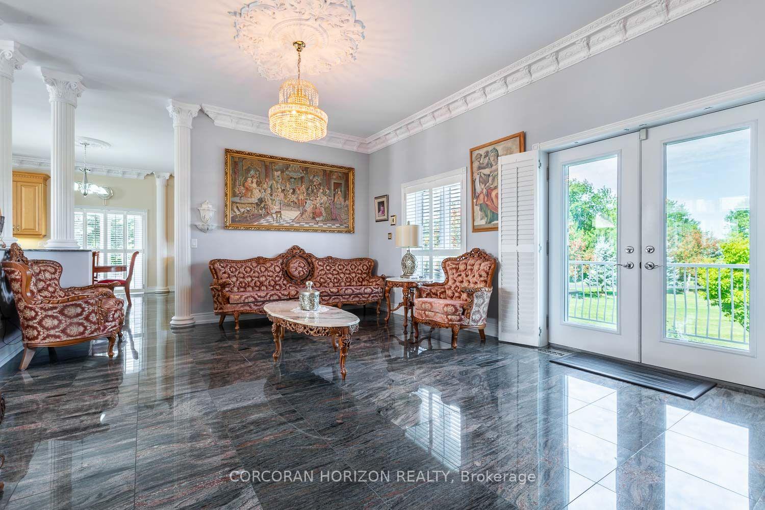 Photo 11 of 16 Rosegarden Drive, Brampton, Toronto Gore Rural Estate — HOMEH