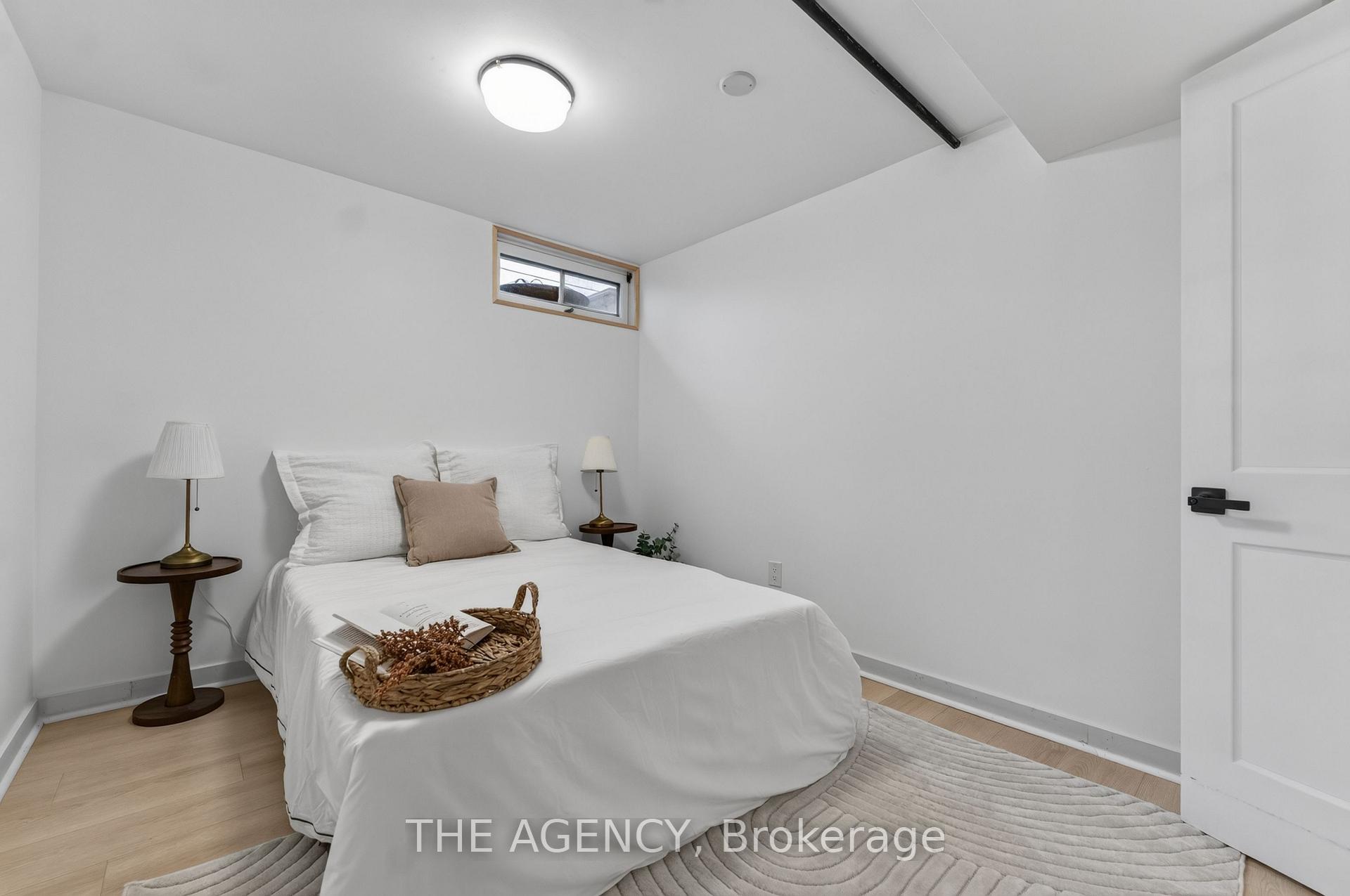 Photo 11 of 20 Ridge Point Drive, St. Catharines, Burleigh Hill — HOMEH