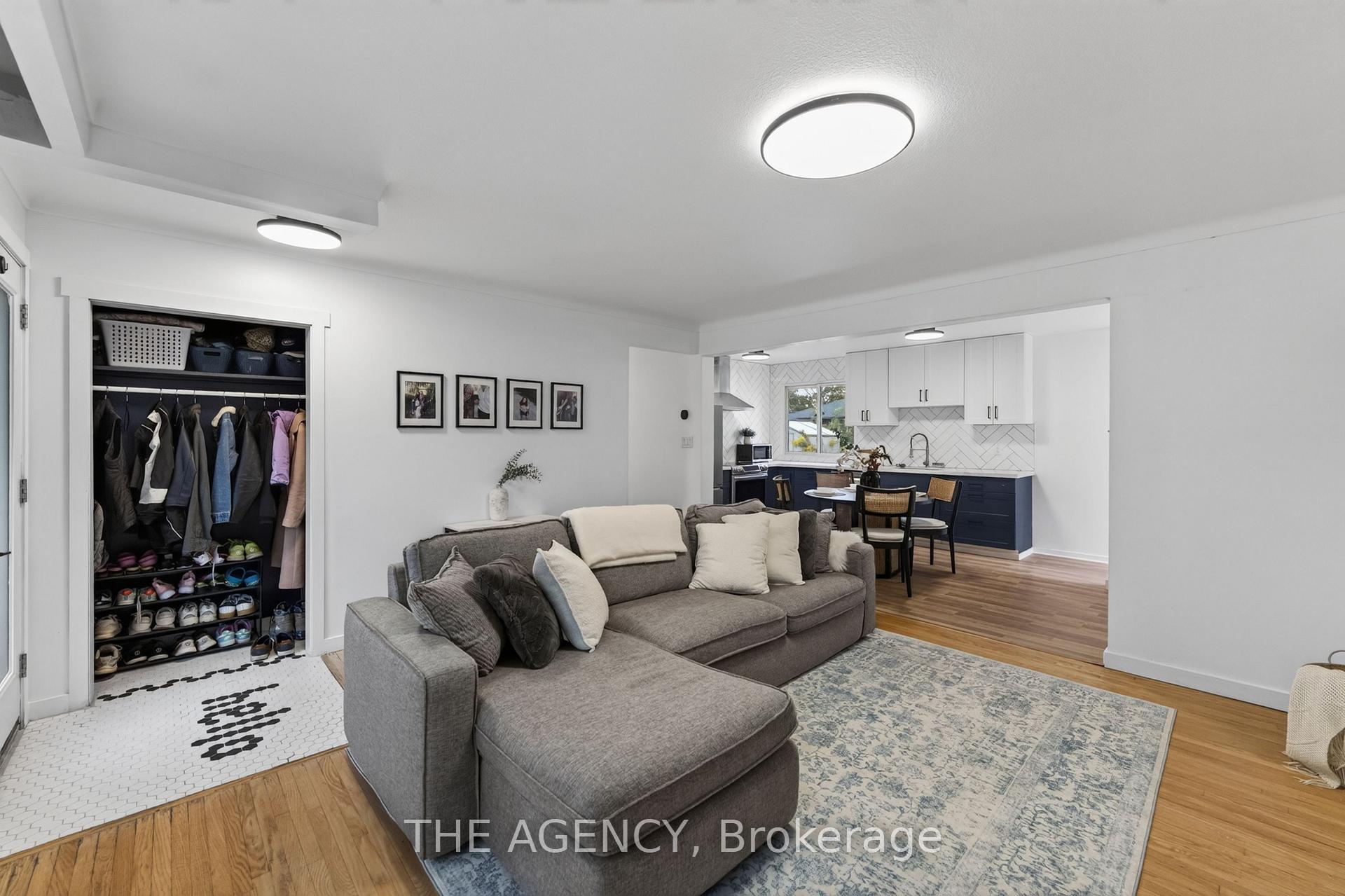 Photo 12 of 20 Ridge Point Drive, St. Catharines, Burleigh Hill — HOMEH