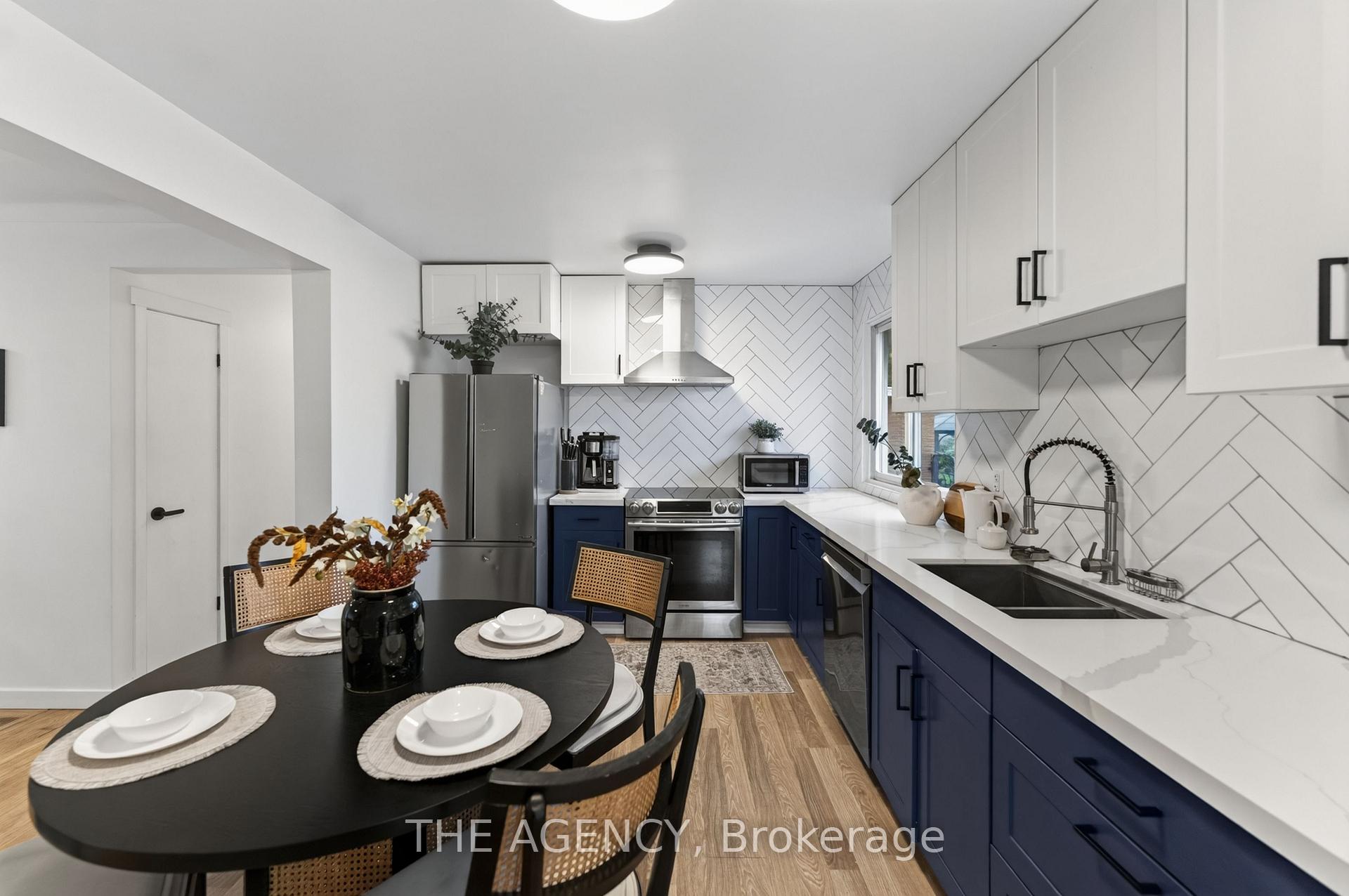 Photo 15 of 20 Ridge Point Drive, St. Catharines, Burleigh Hill — HOMEH