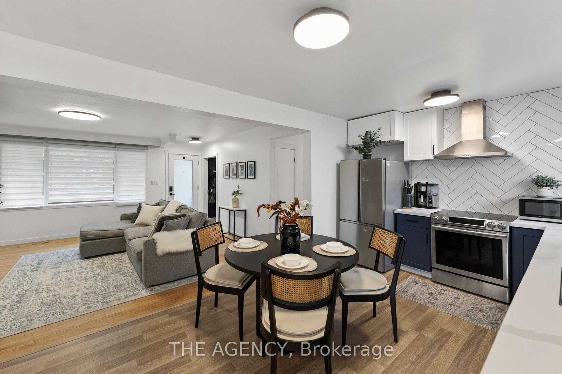 Photo 16 of 20 Ridge Point Drive, St. Catharines, Burleigh Hill — HOMEH