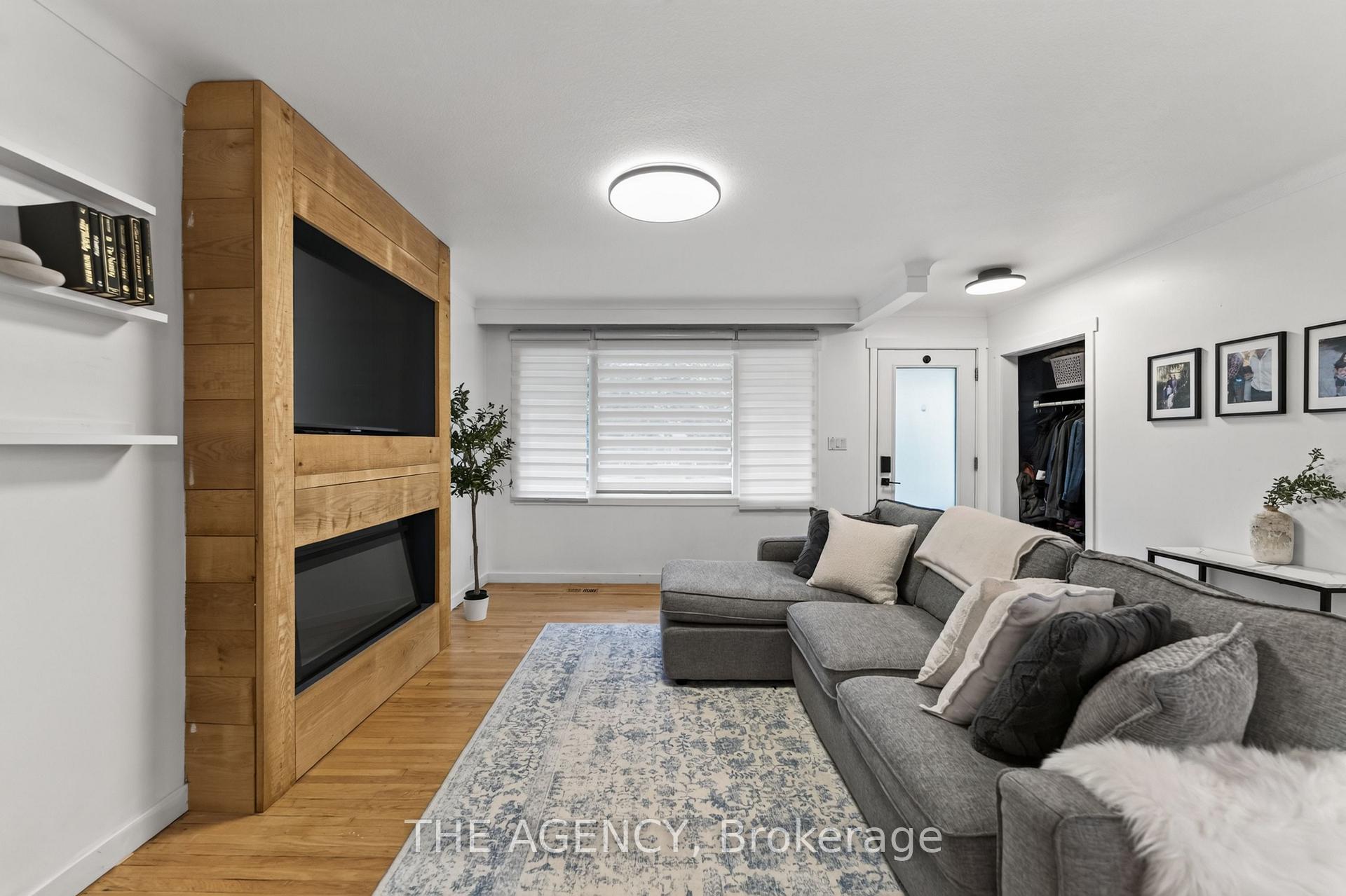 Photo 18 of 20 Ridge Point Drive, St. Catharines, Burleigh Hill — HOMEH