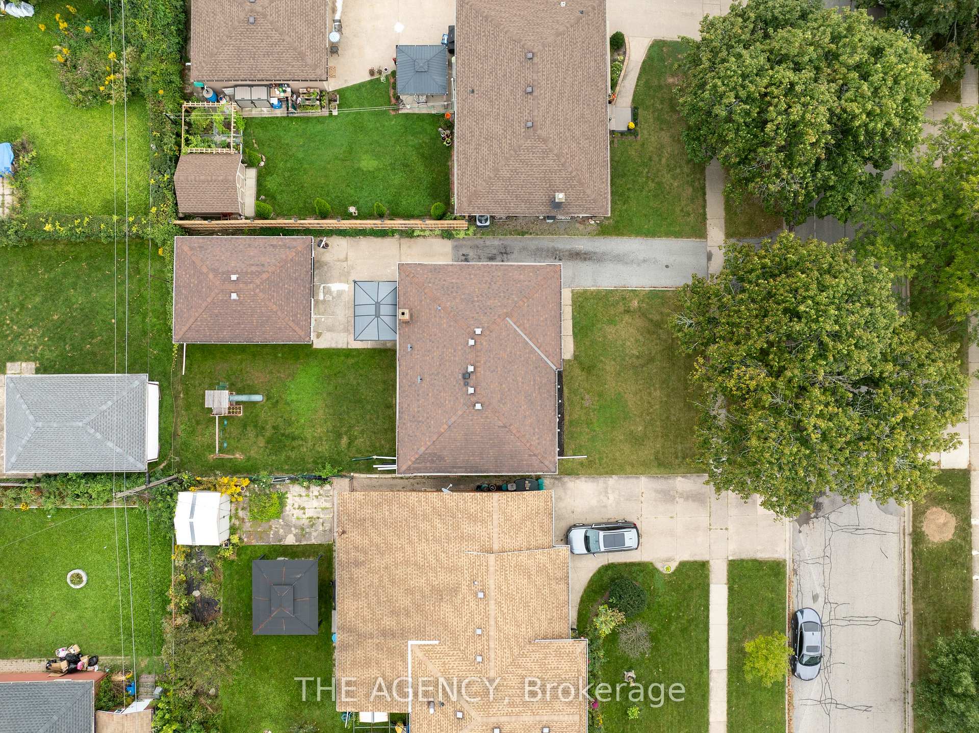 Photo 38 of 20 Ridge Point Drive, St. Catharines, Burleigh Hill — HOMEH