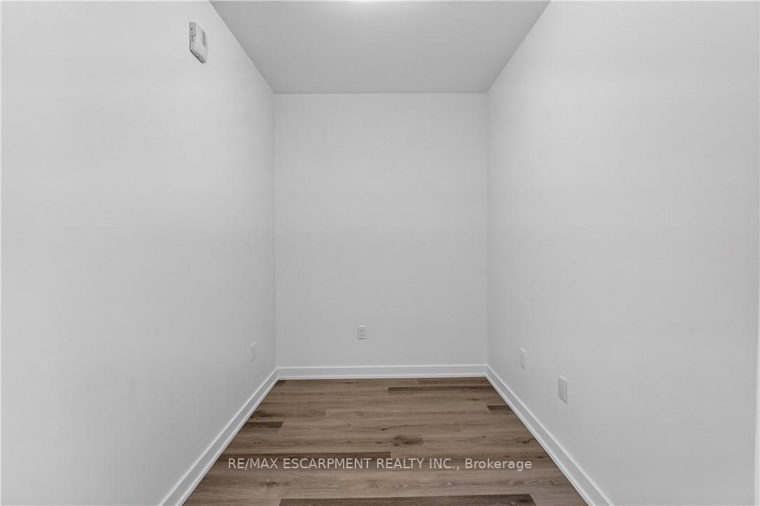 Photo 13 of Unit 427, 461 Green Road, Hamilton, Stoney Creek — HOMEH