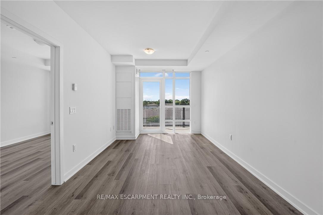 Photo 15 of Unit 427, 461 Green Road, Hamilton, Stoney Creek — HOMEH