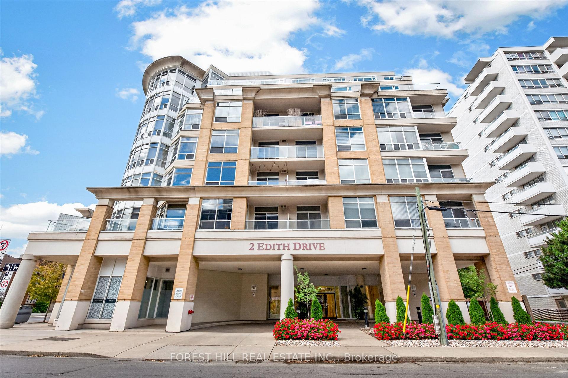 Photo 3 of Unit 508, 2 Edith Drive, Toronto, Yonge-Eglinton — HOMEH