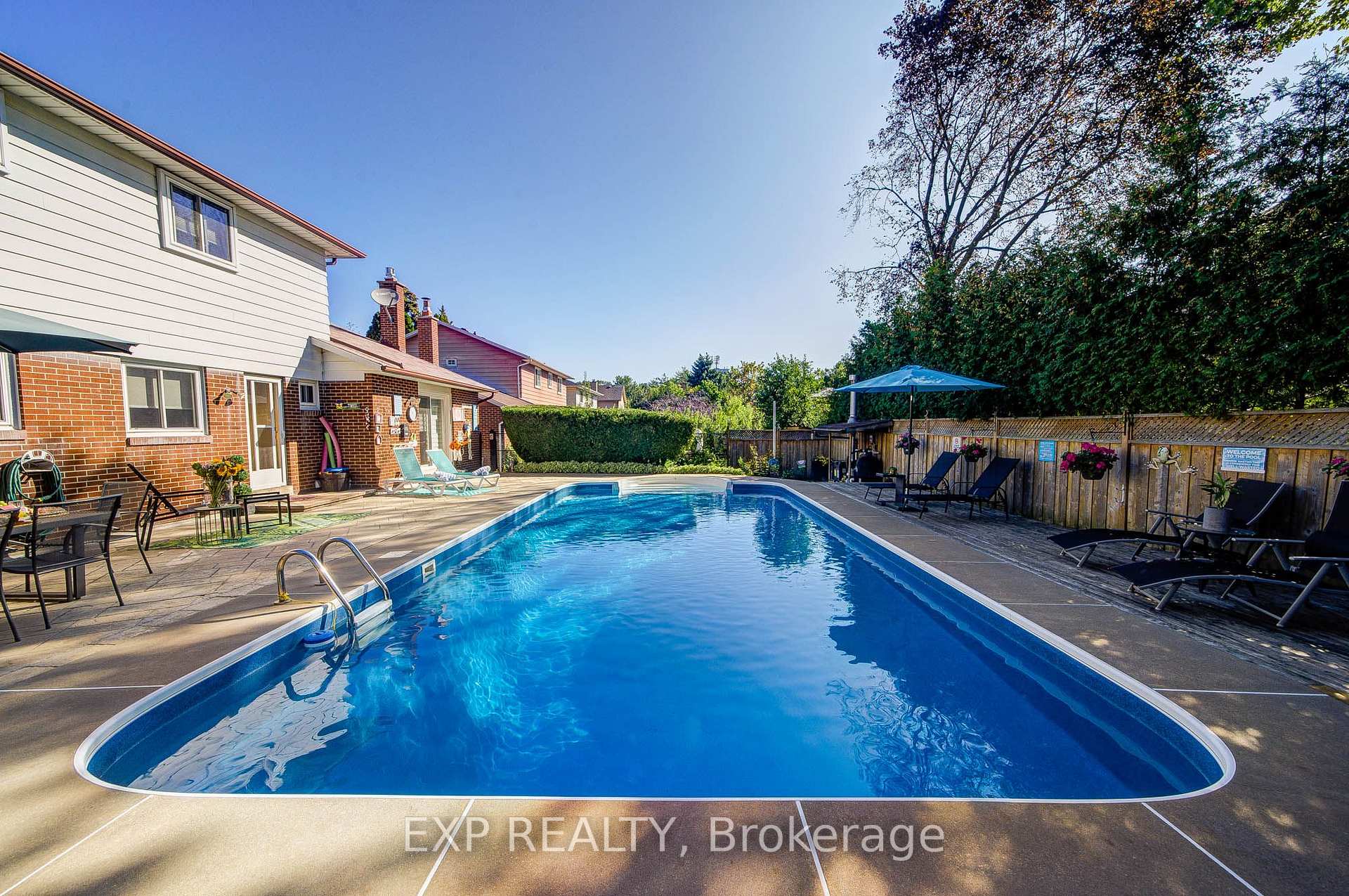 Photo 8 of 17 Rustywood Drive, North York, Parkwoods-Donalda — HOMEH