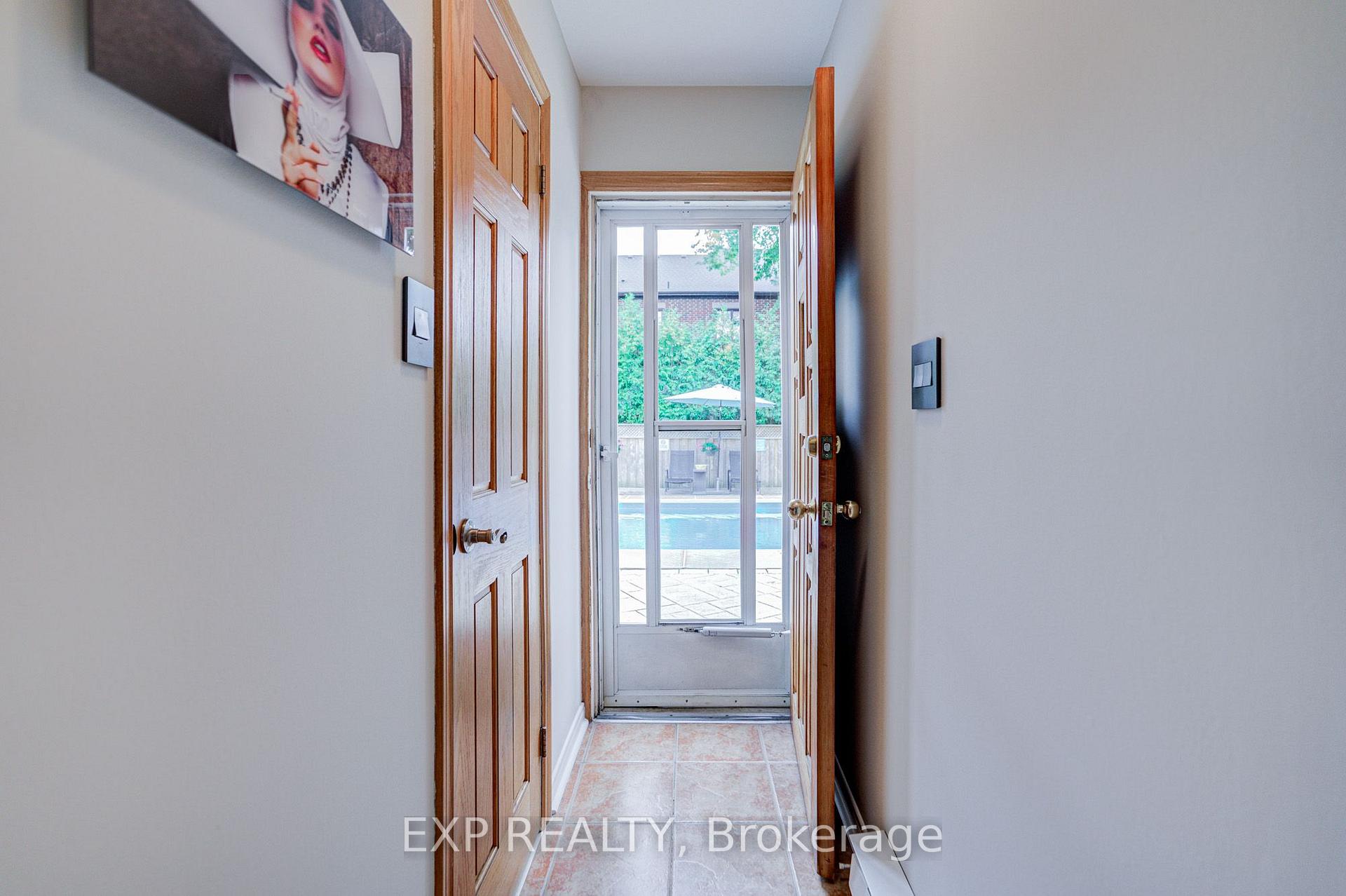 Photo 28 of 17 Rustywood Drive, North York, Parkwoods-Donalda — HOMEH