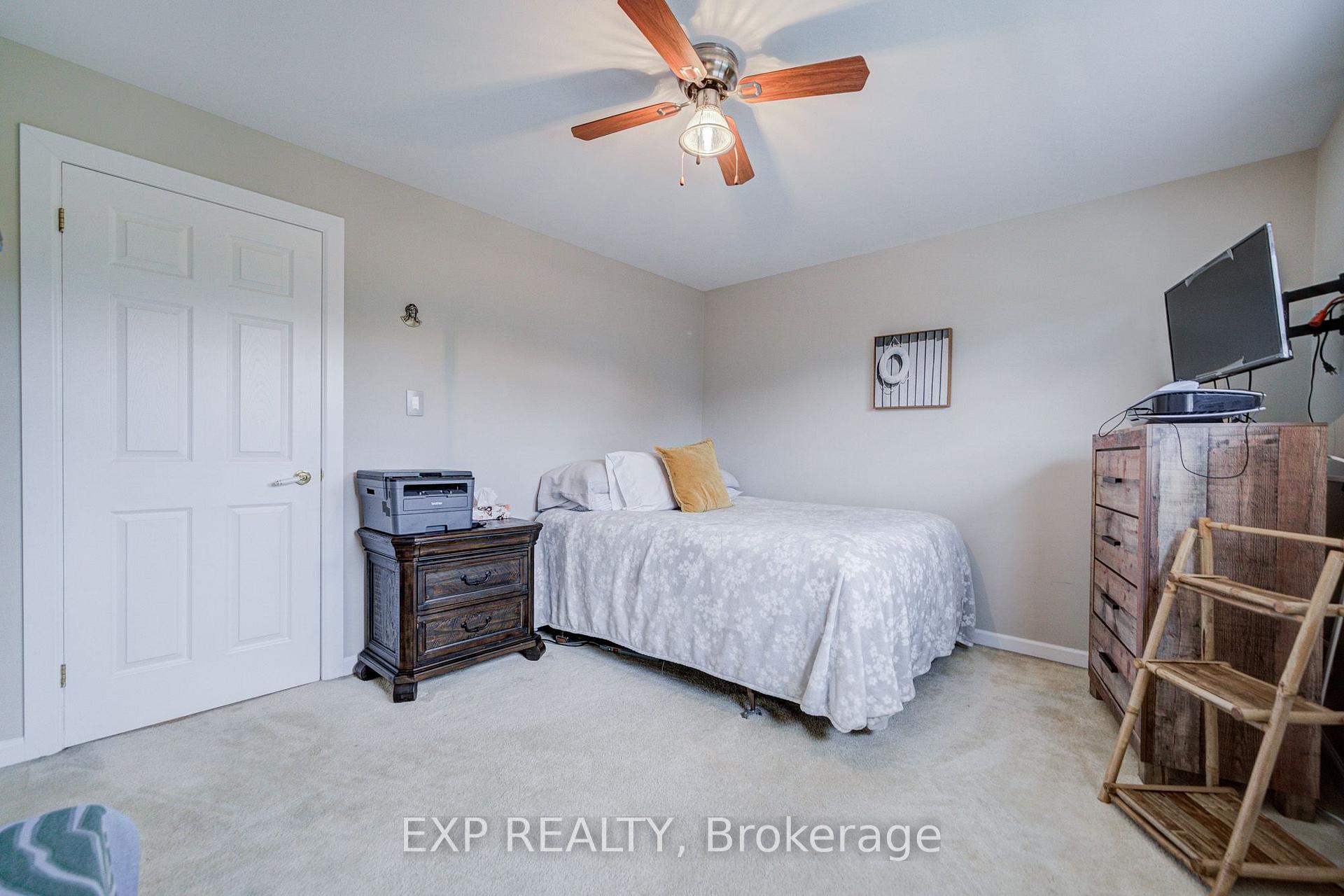 Photo 33 of 17 Rustywood Drive, North York, Parkwoods-Donalda — HOMEH