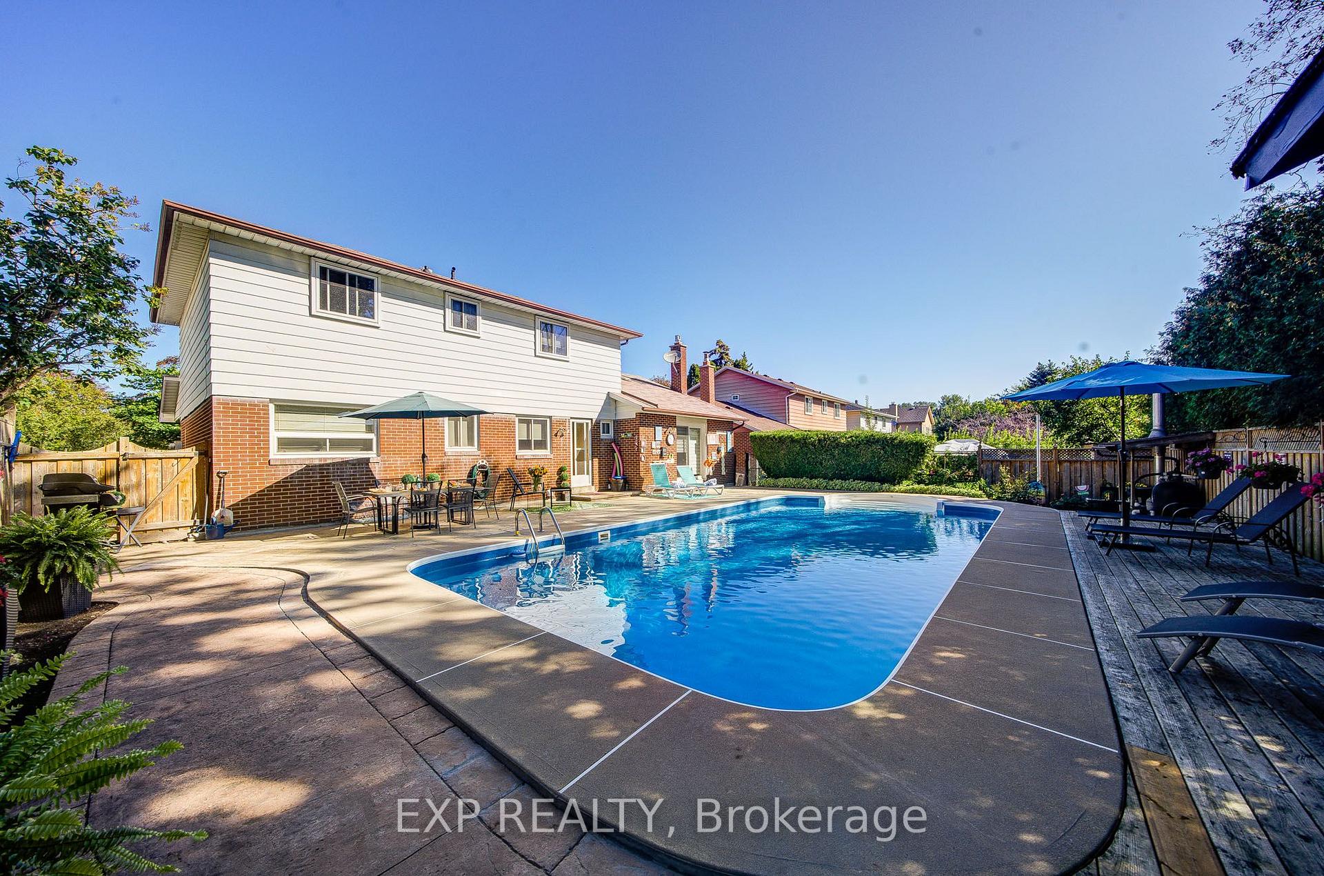 Photo 43 of 17 Rustywood Drive, North York, Parkwoods-Donalda — HOMEH