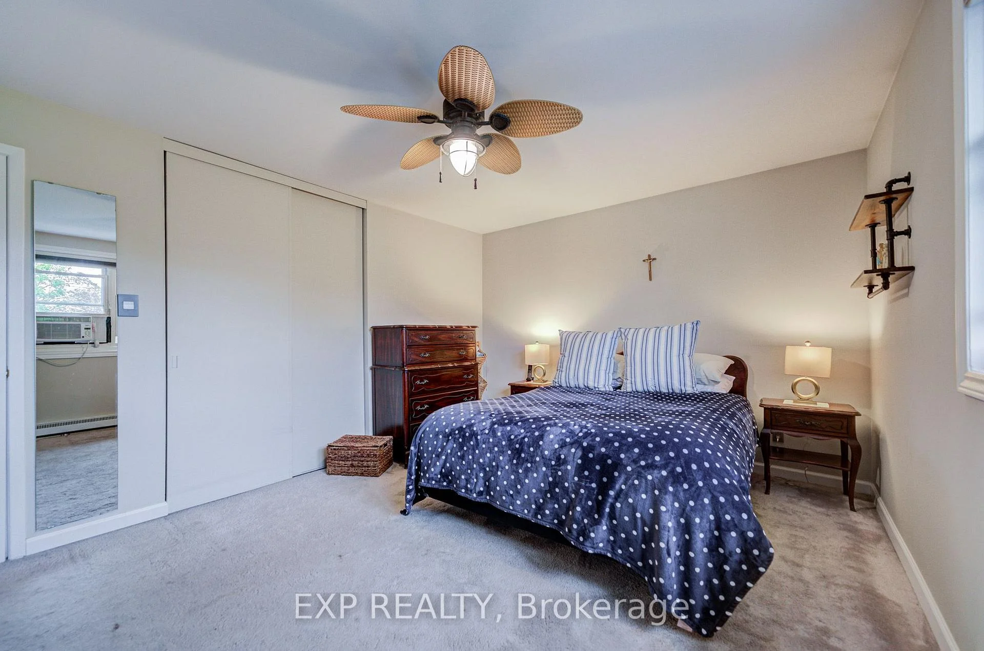 Photo 13 of 17 Rustywood Drive, North York, Parkwoods-Donalda — HOMEH