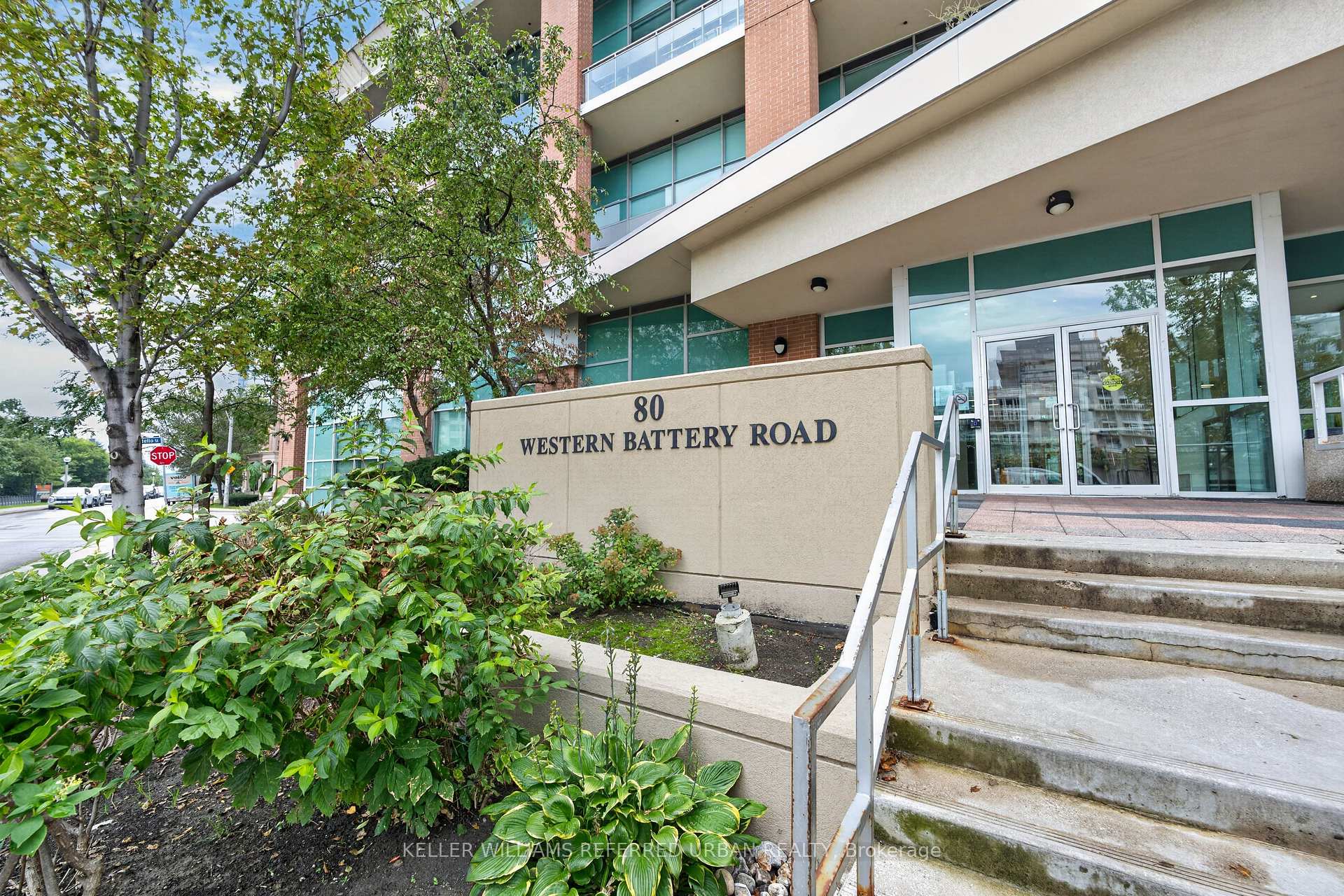 Photo 3 of Unit 304, 80 Western Battery Road, Toronto, Niagara — HOMEH