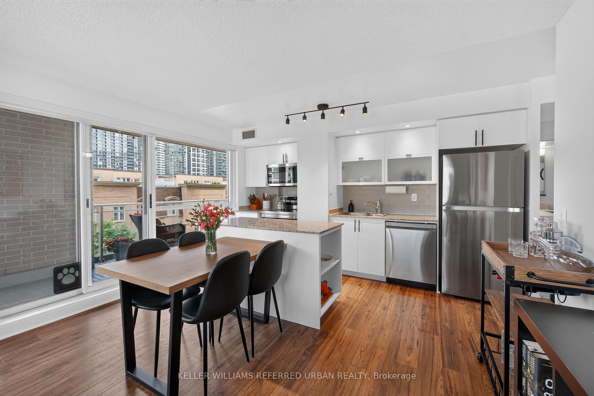 Photo 15 of Unit 304, 80 Western Battery Road, Toronto, Niagara — HOMEH