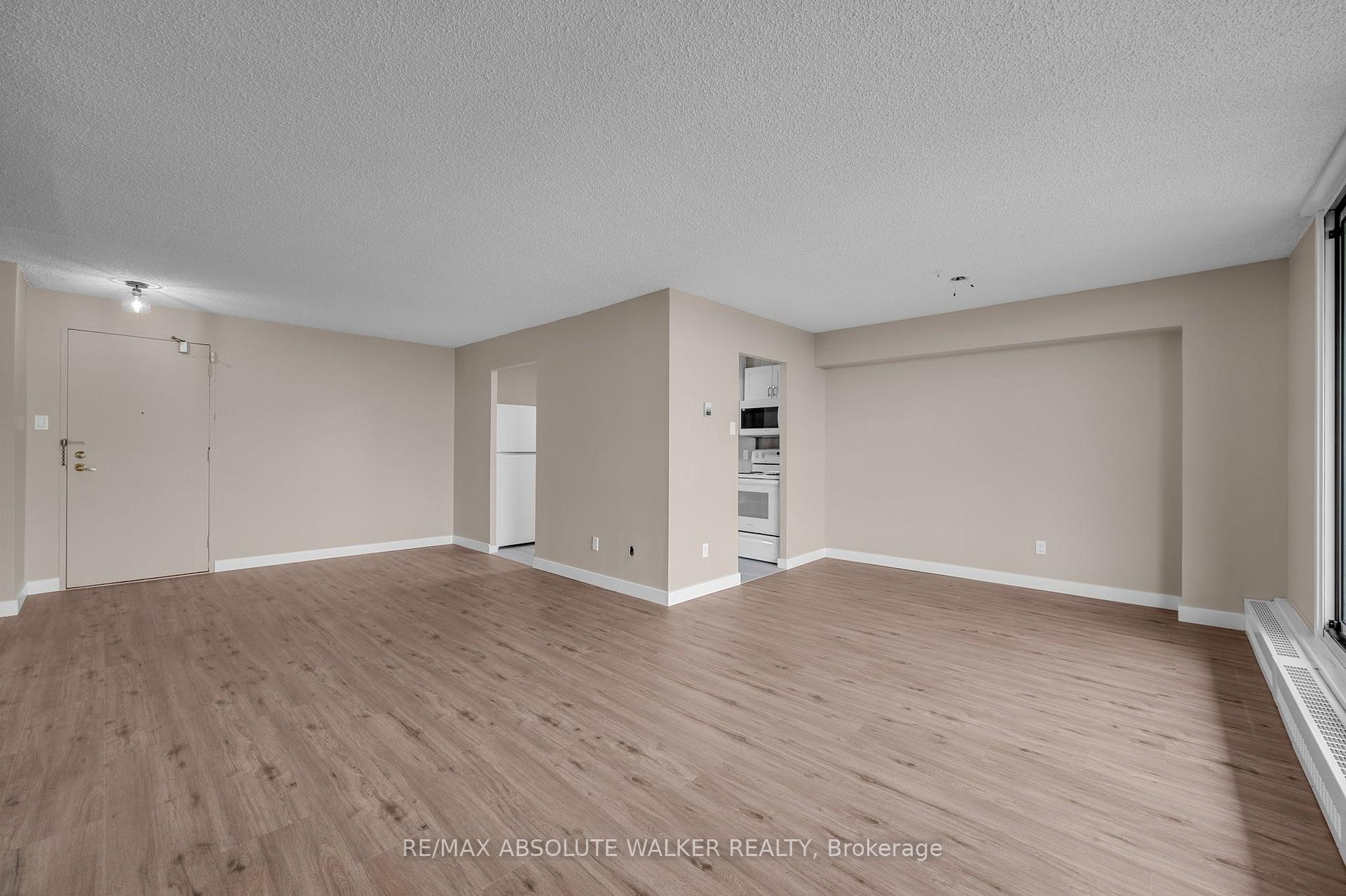Photo 4 of Unit 1709, 665 Bathgate Drive, Ottawa, Carson Meadows — HOMEH