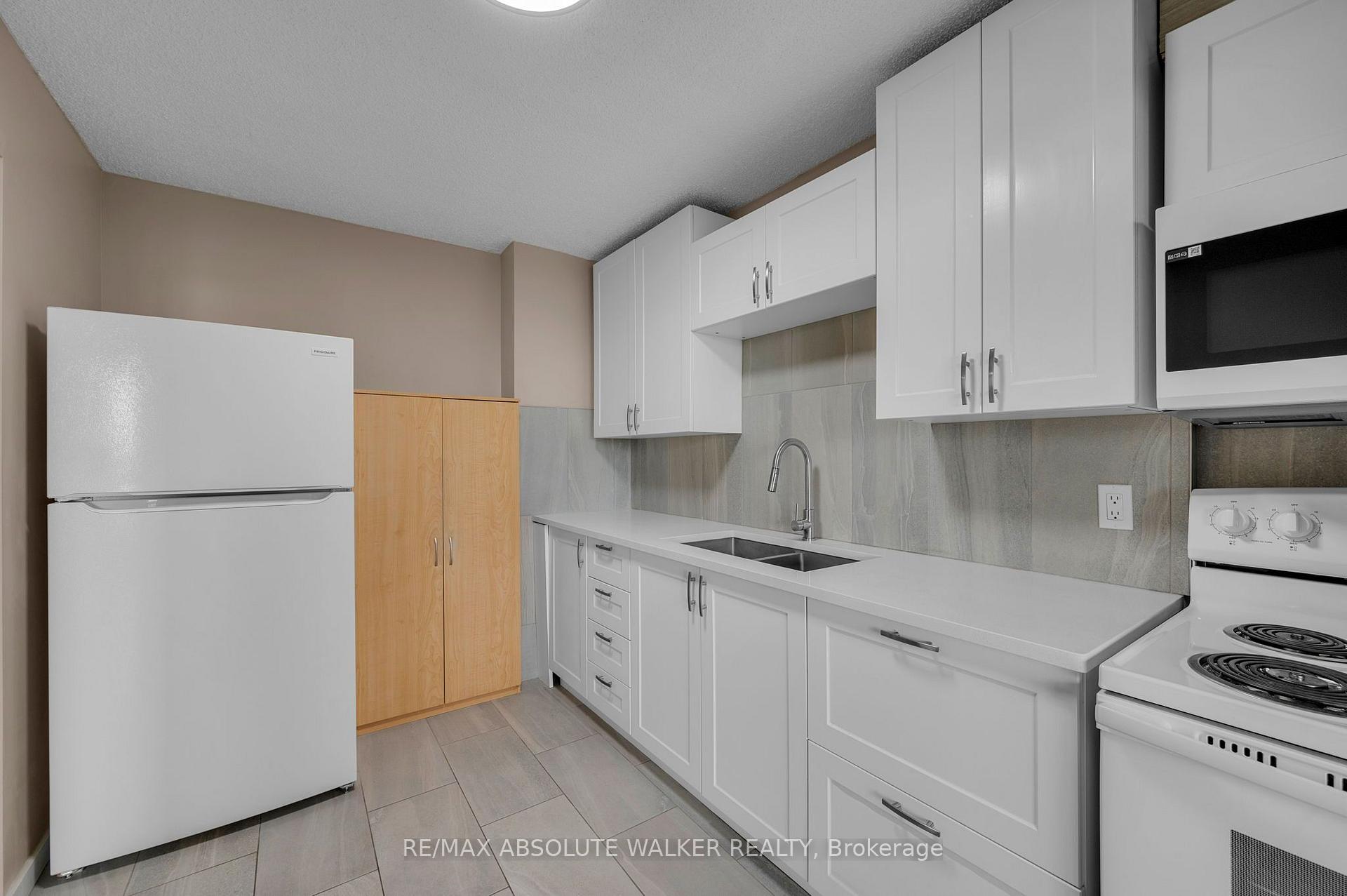 Photo 10 of Unit 1709, 665 Bathgate Drive, Ottawa, Carson Meadows — HOMEH