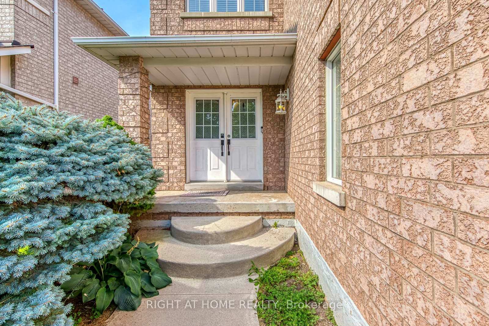 Photo 2 of 2244 Overfield Road, Oakville, West Oak Trails — HOMEH