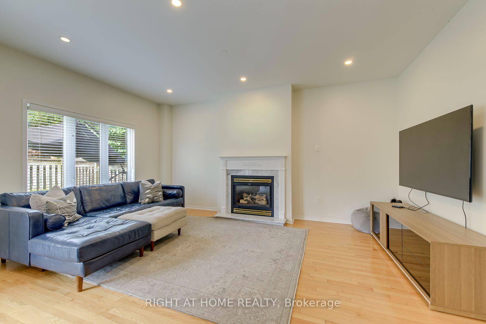 Photo 10 of 2244 Overfield Road, Oakville, West Oak Trails — HOMEH
