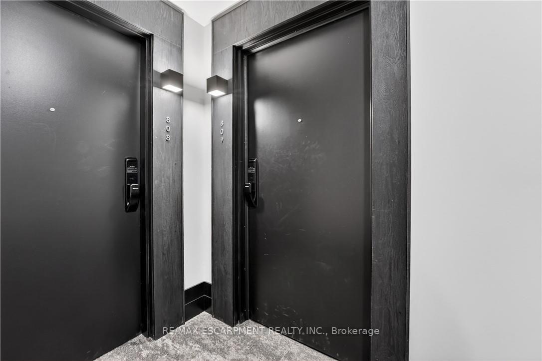 Photo 2 of Unit 809, 461 Green Road, Hamilton, Lakeshore — HOMEH