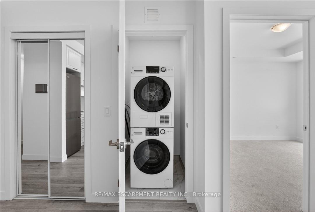 Photo 15 of Unit 809, 461 Green Road, Hamilton, Lakeshore — HOMEH