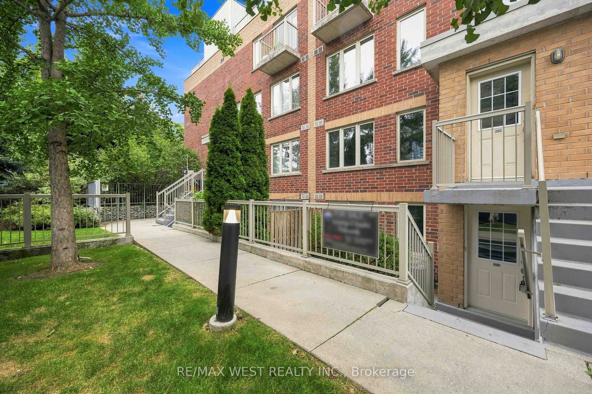 Photo 3 of Unit 122, 20 Elsie Lane, Toronto, Dovercourt-Wallace Emerson-Junction — HOMEH