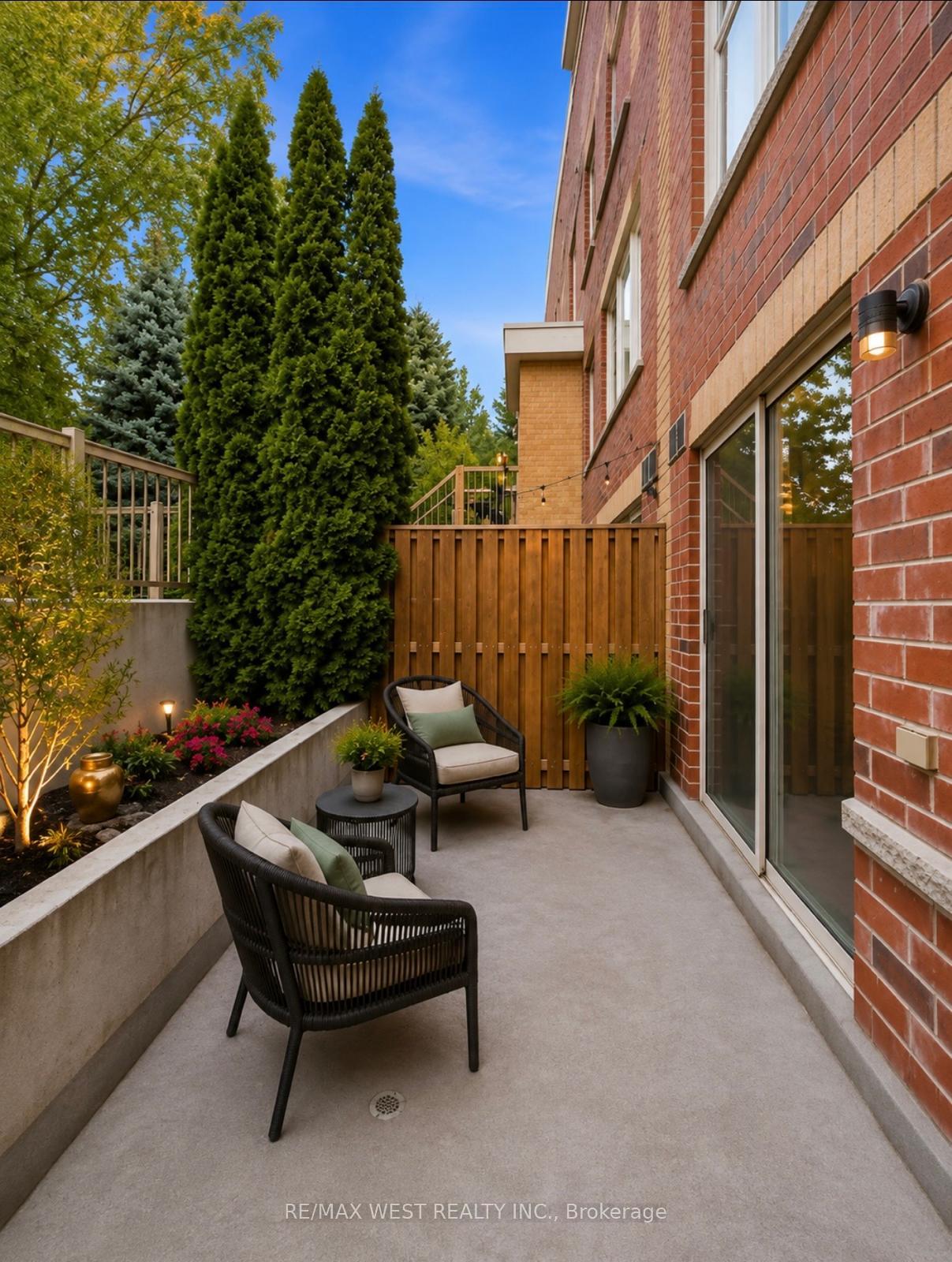 Photo 5 of Unit 122, 20 Elsie Lane, Toronto, Dovercourt-Wallace Emerson-Junction — HOMEH