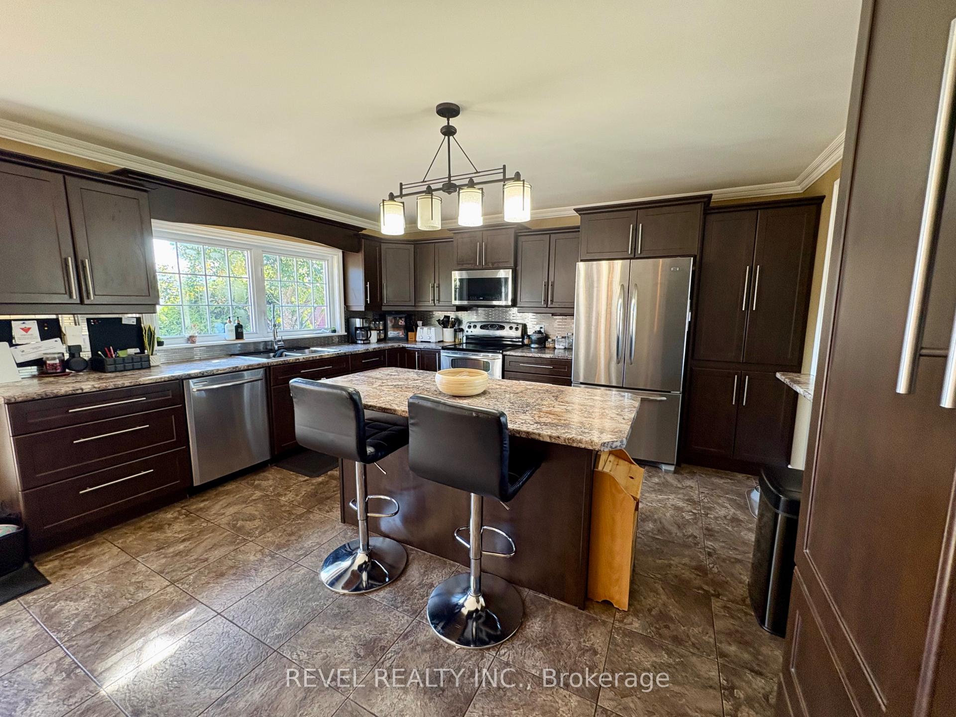 Photo 6 of 1198 Nahma Road, Cochrane — HOMEH