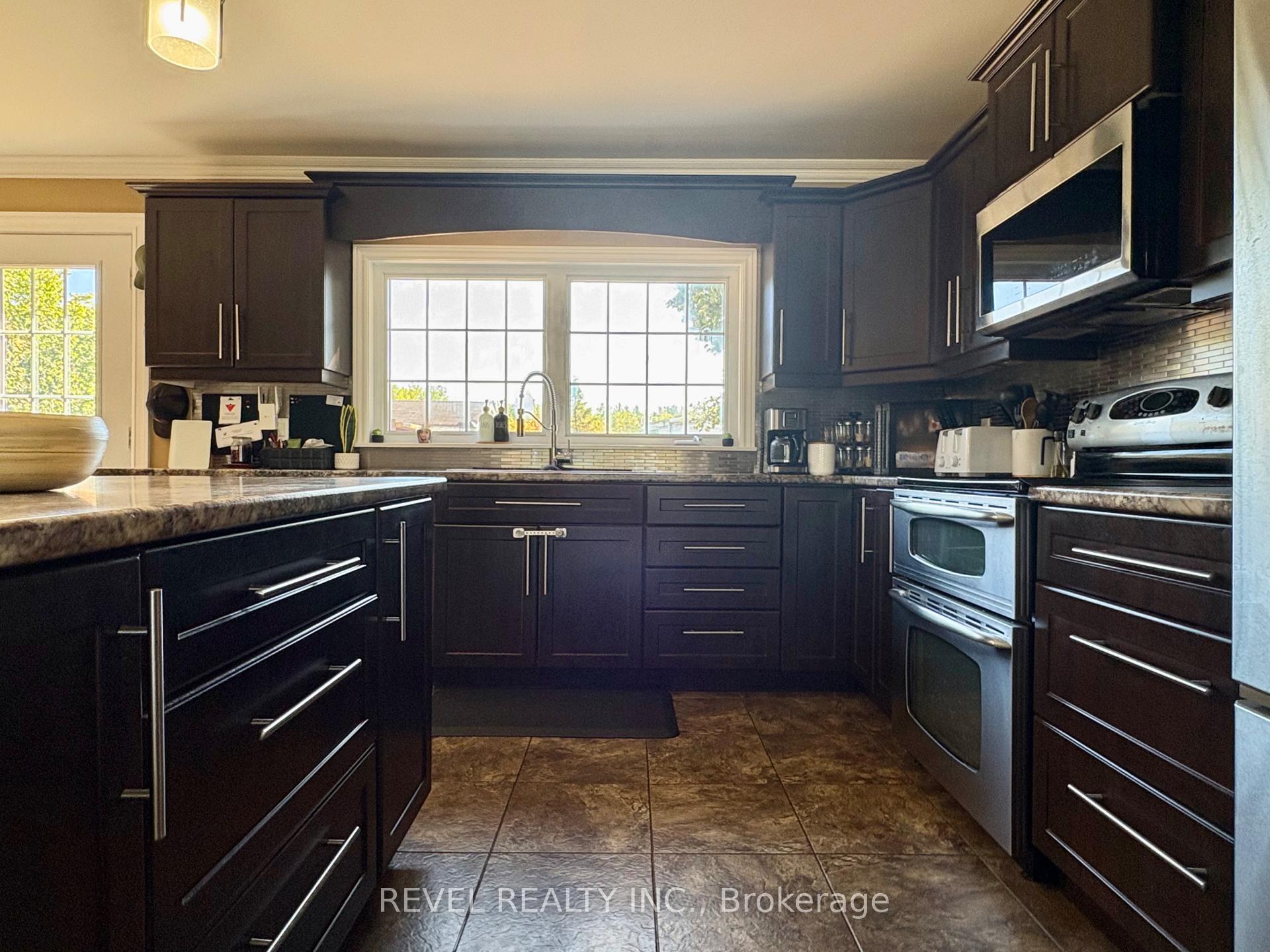 Photo 7 of 1198 Nahma Road, Cochrane — HOMEH