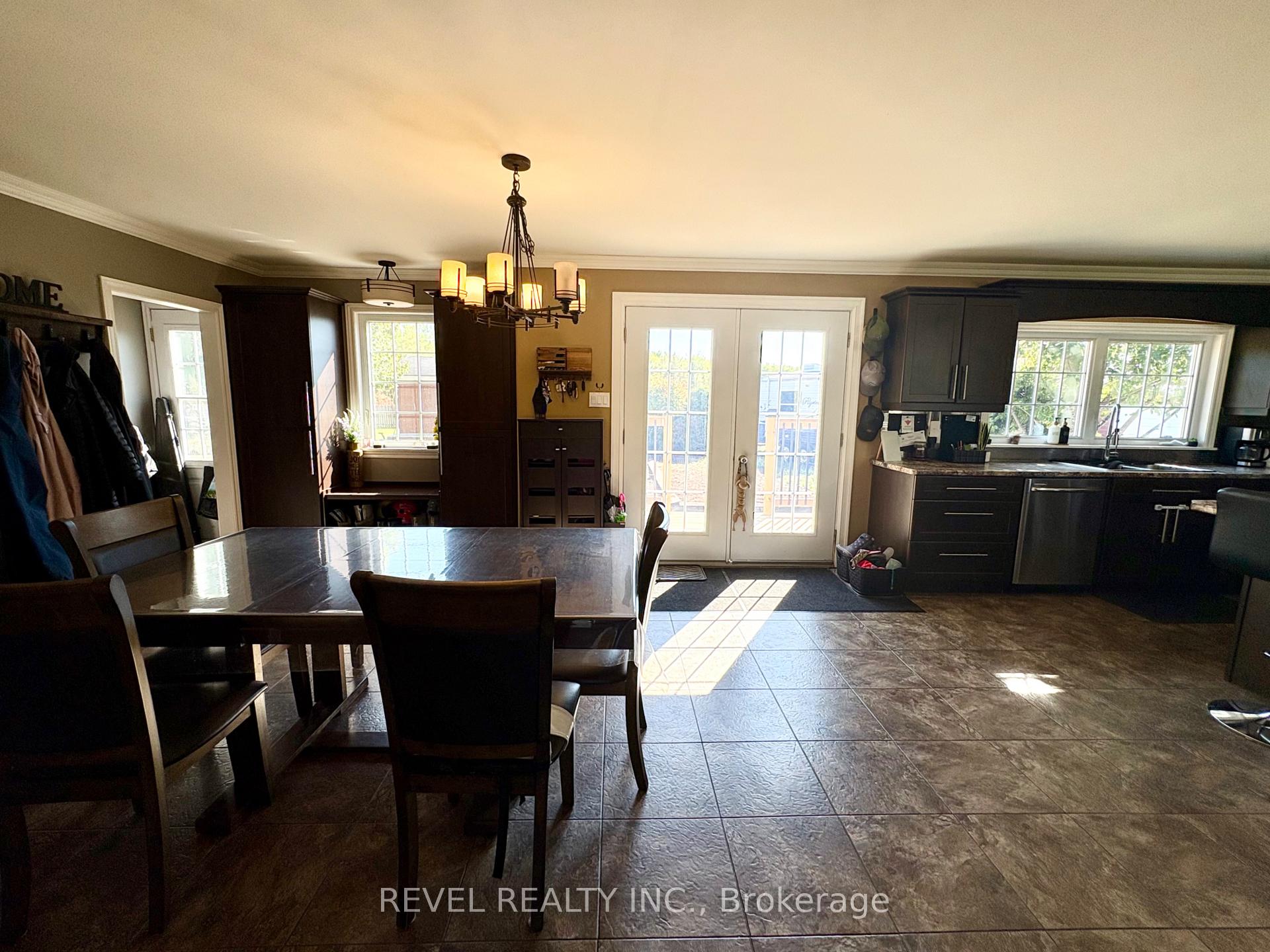 Photo 11 of 1198 Nahma Road, Cochrane — HOMEH