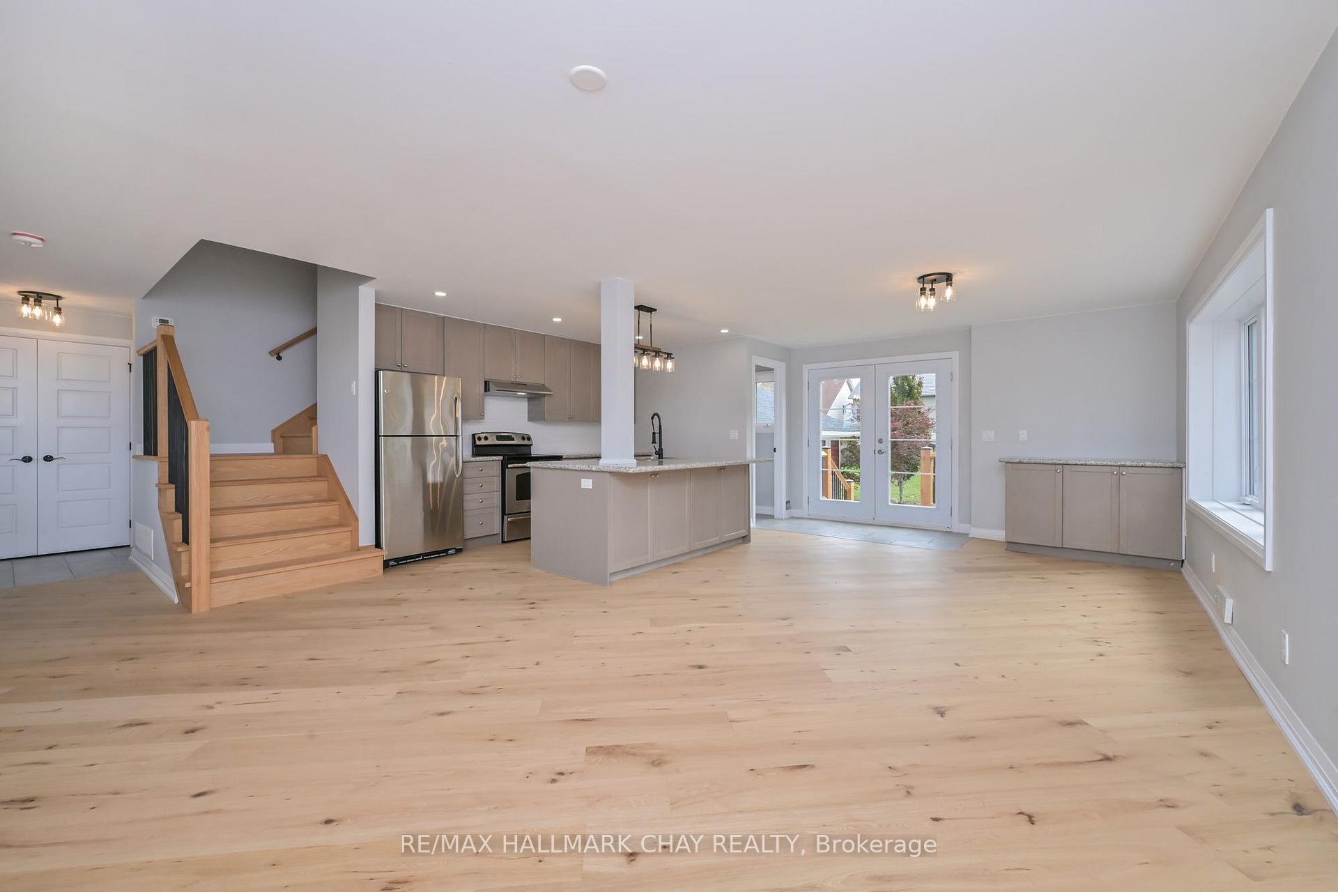 Photo 6 of 295 King Street N, New Tecumseth, Alliston — HOMEH