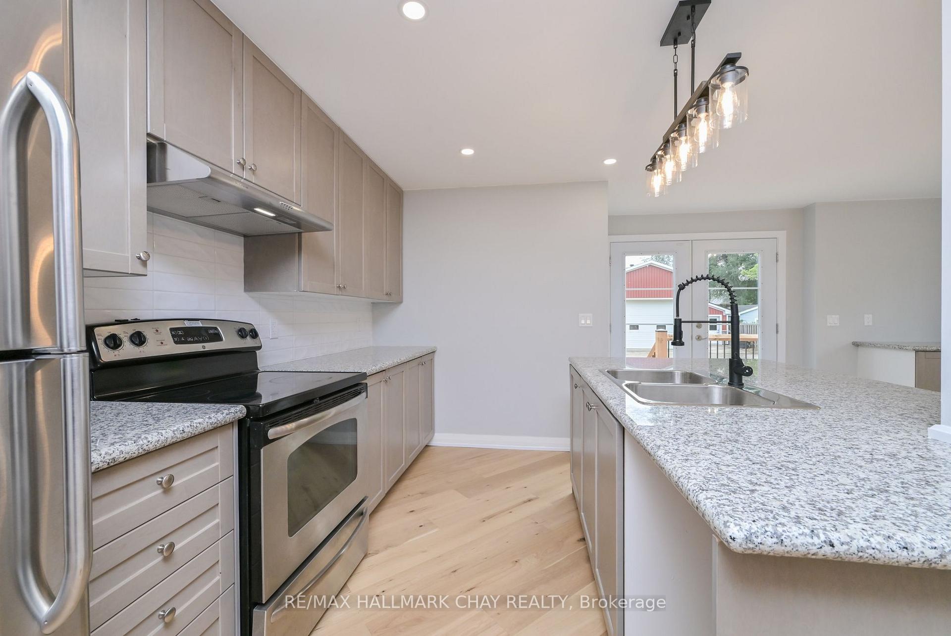 Photo 9 of 295 King Street N, New Tecumseth, Alliston — HOMEH