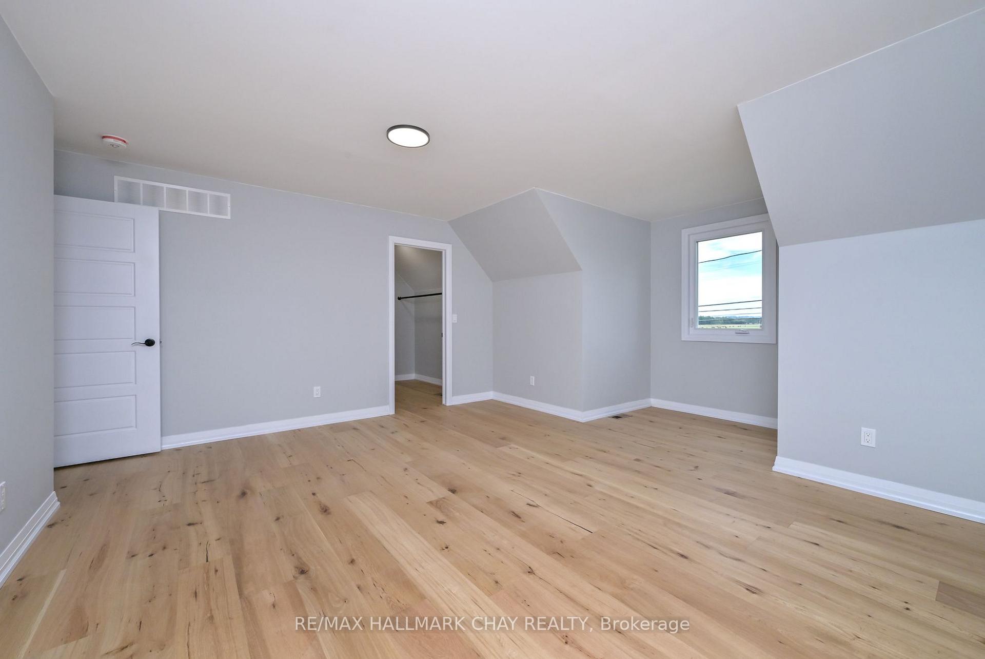 Photo 16 of 295 King Street N, New Tecumseth, Alliston — HOMEH