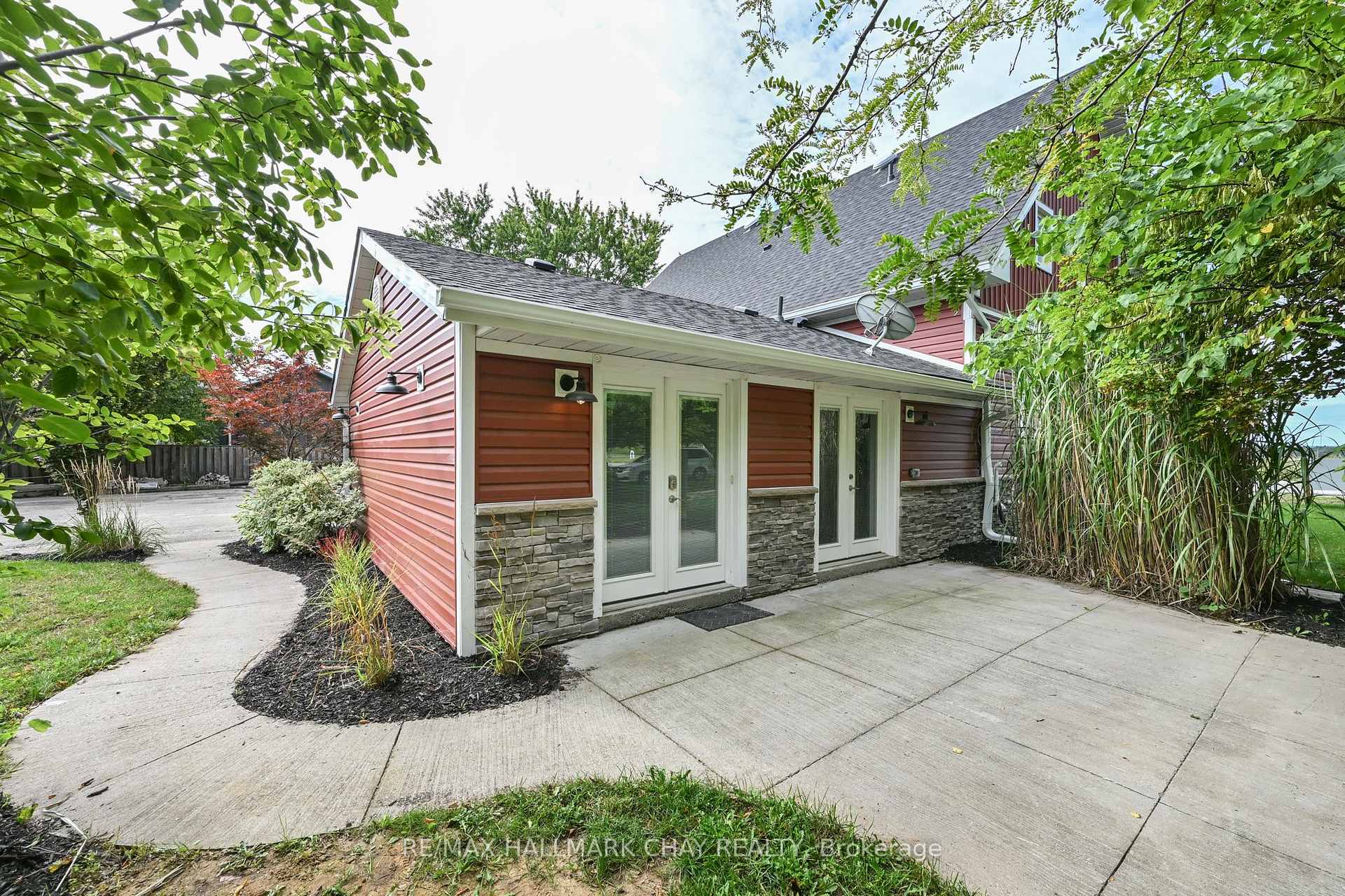 Photo 27 of 295 King Street N, New Tecumseth, Alliston — HOMEH