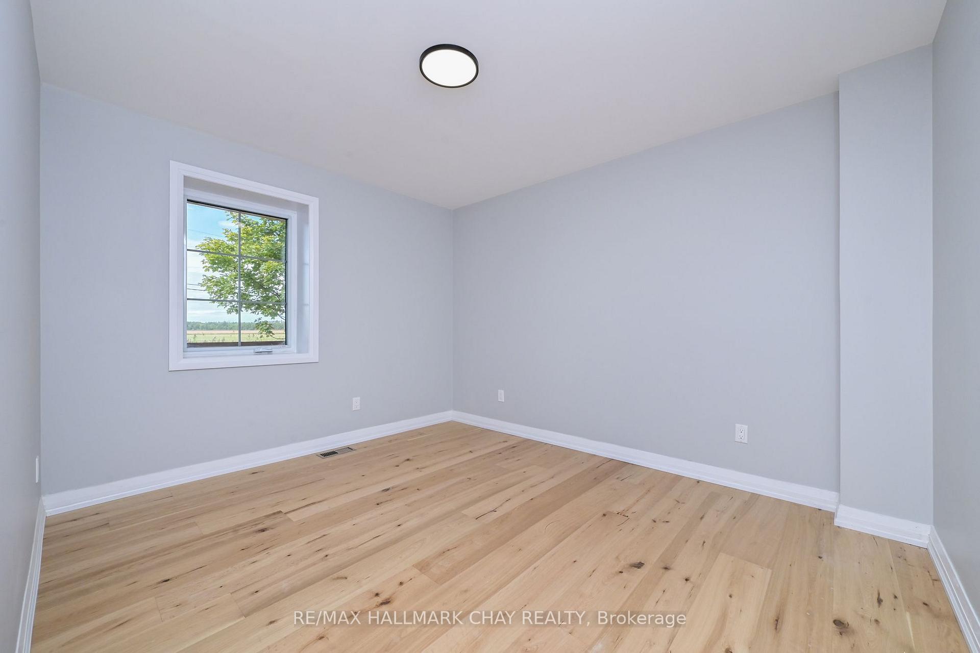 Photo 32 of 295 King Street N, New Tecumseth, Alliston — HOMEH