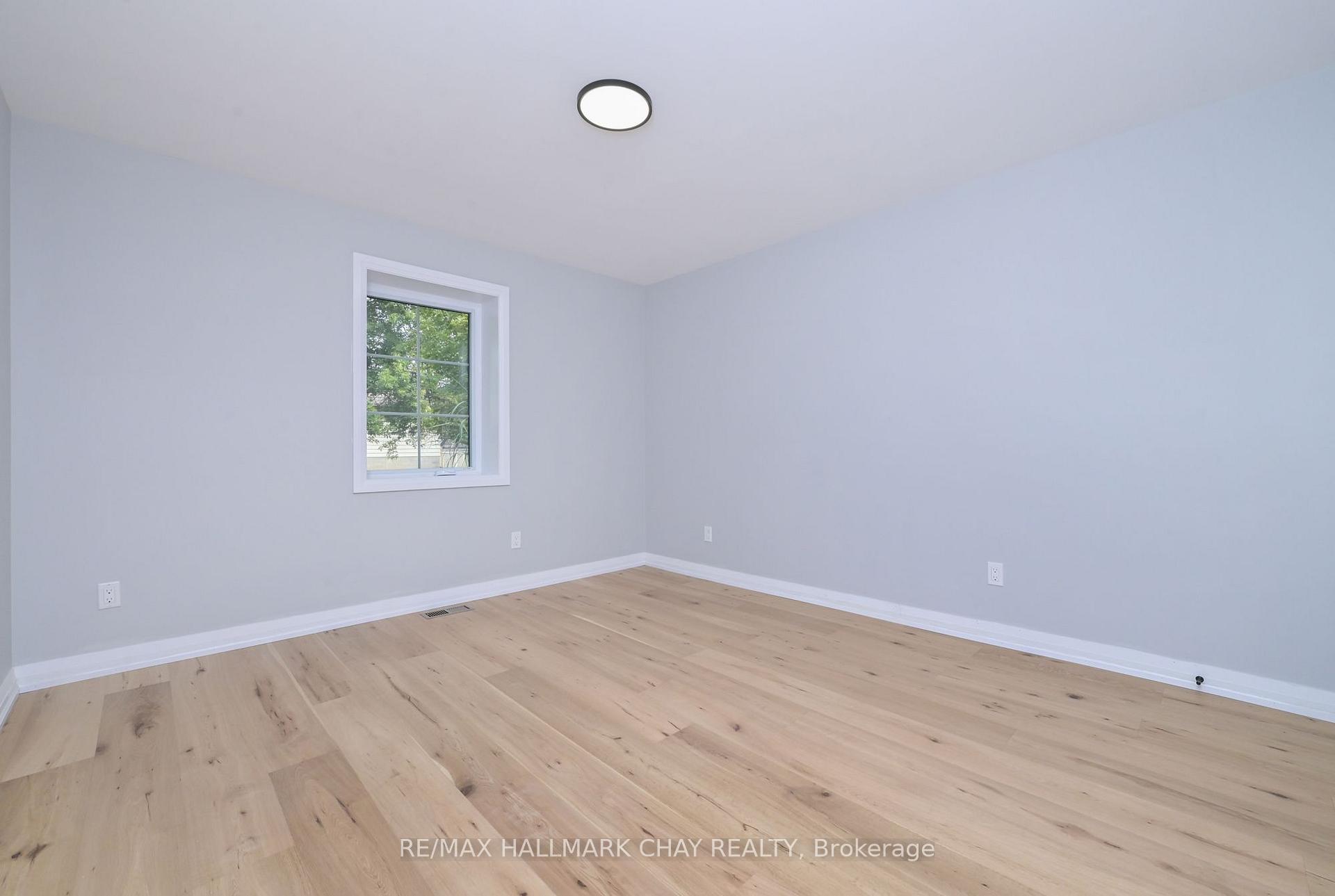 Photo 33 of 295 King Street N, New Tecumseth, Alliston — HOMEH