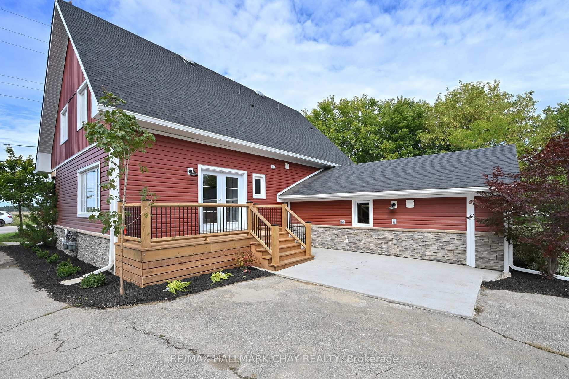 Photo 35 of 295 King Street N, New Tecumseth, Alliston — HOMEH