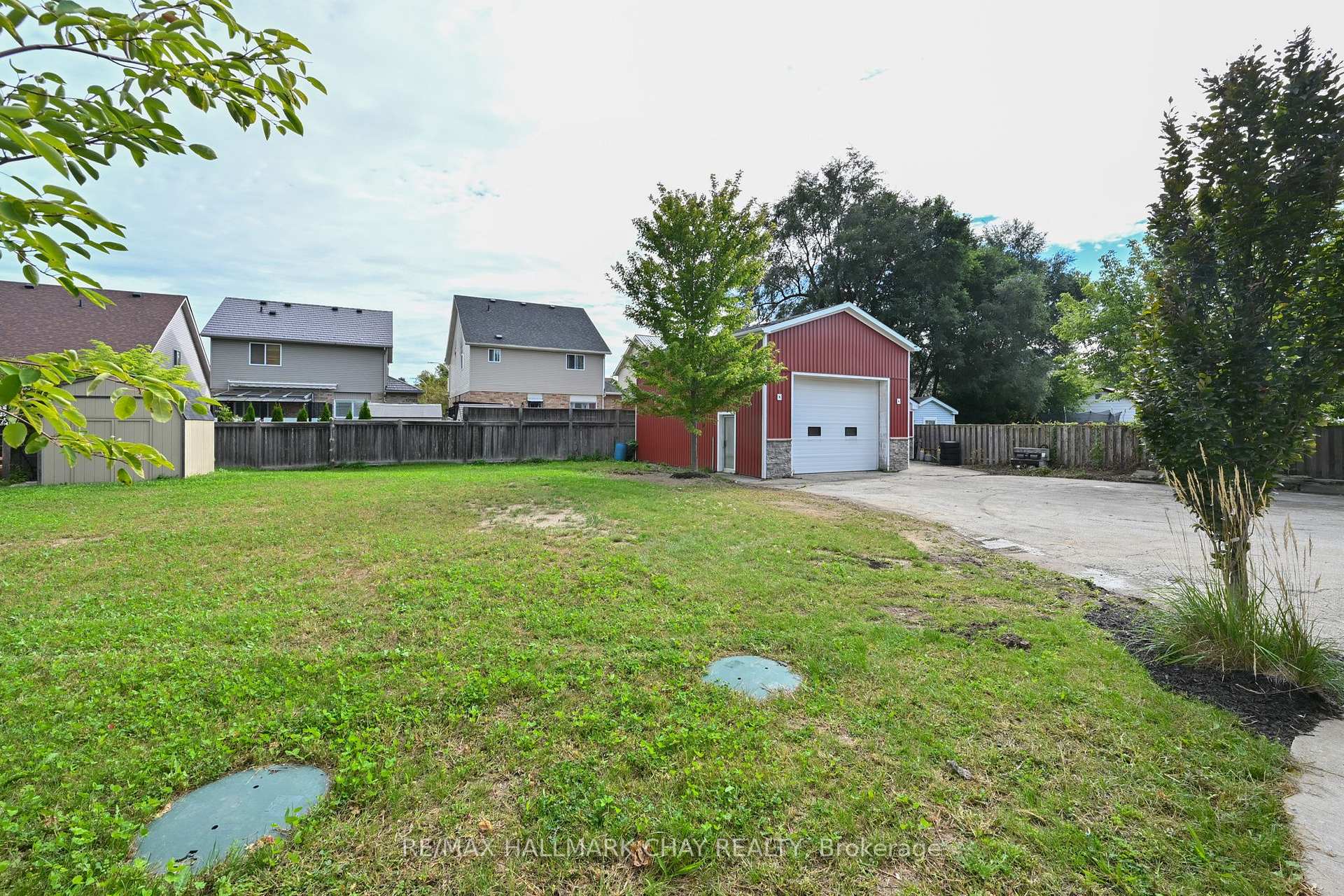Photo 36 of 295 King Street N, New Tecumseth, Alliston — HOMEH