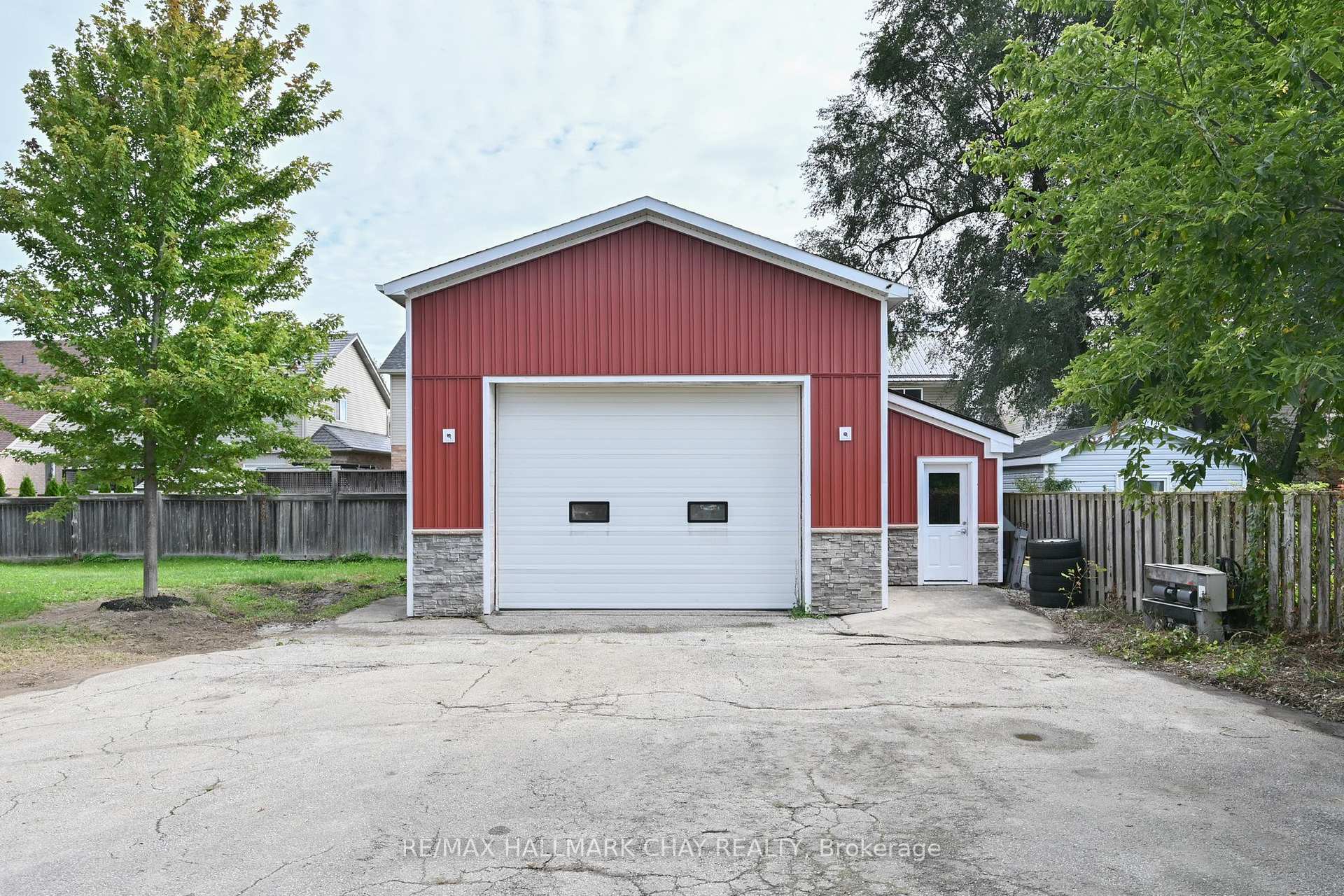 Photo 39 of 295 King Street N, New Tecumseth, Alliston — HOMEH