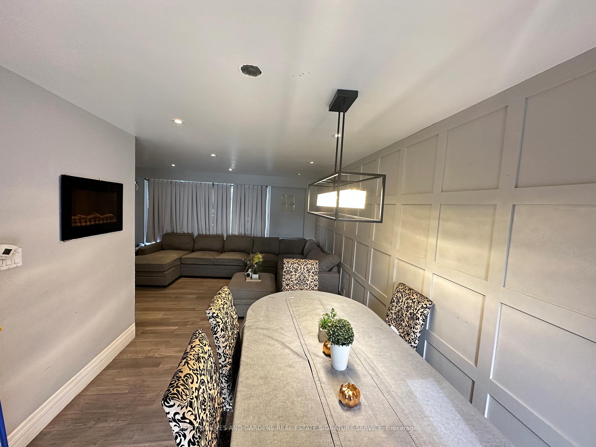 Photo of 7076 Harwick Drive
