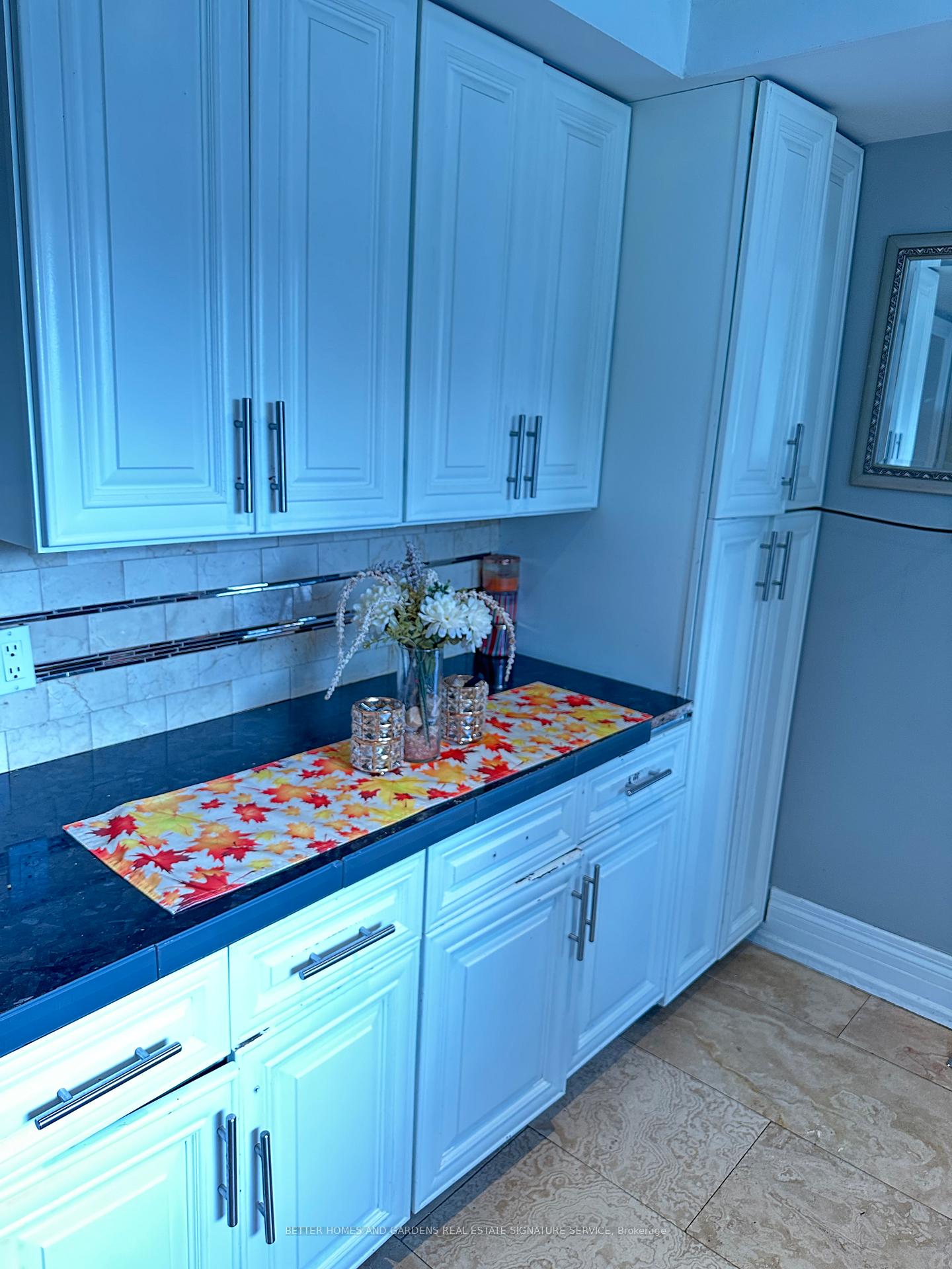 Photo 11 of 7076 Harwick Drive, Mississauga, Malton — HOMEH