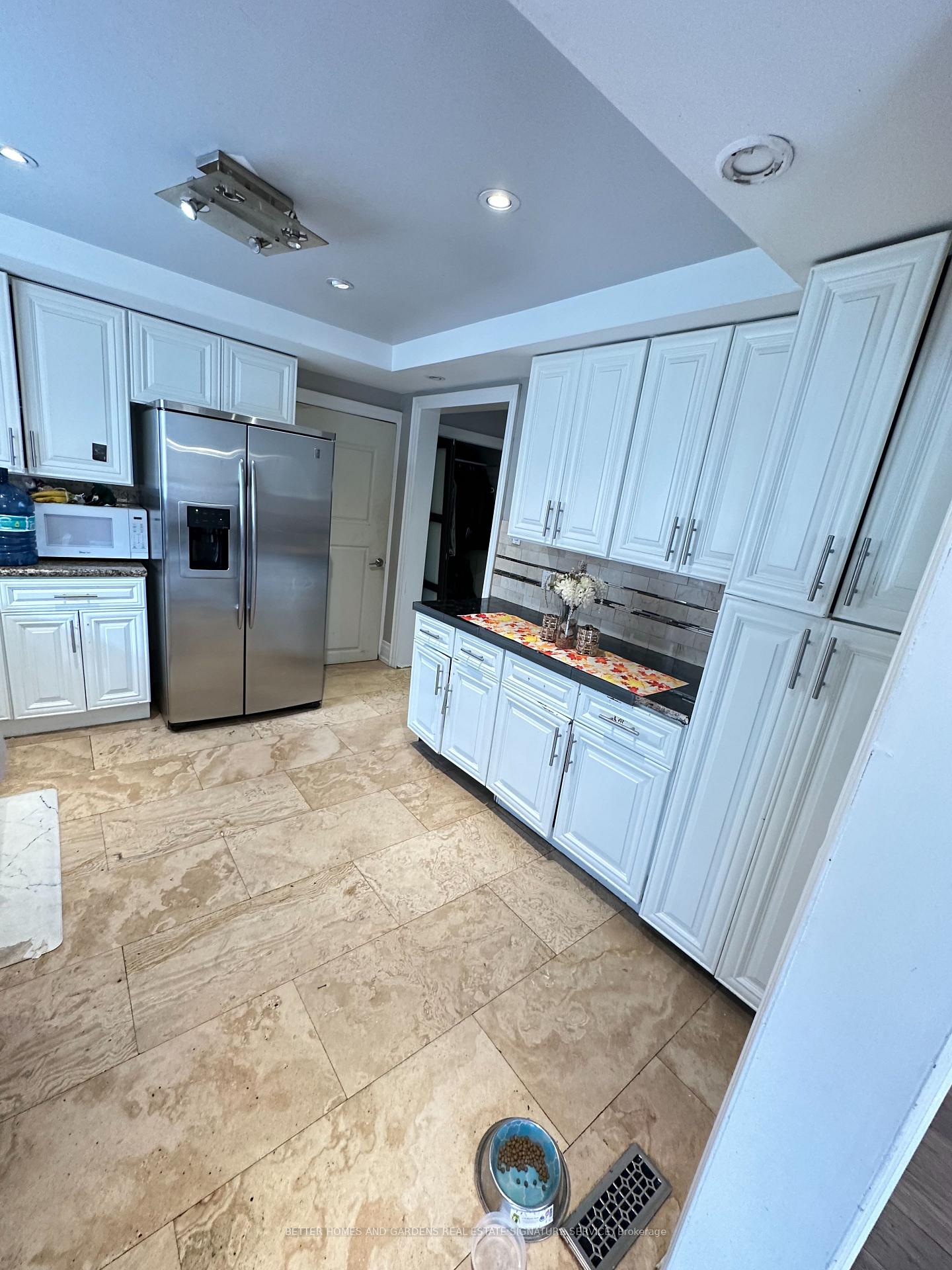 Photo 13 of 7076 Harwick Drive, Mississauga, Malton — HOMEH